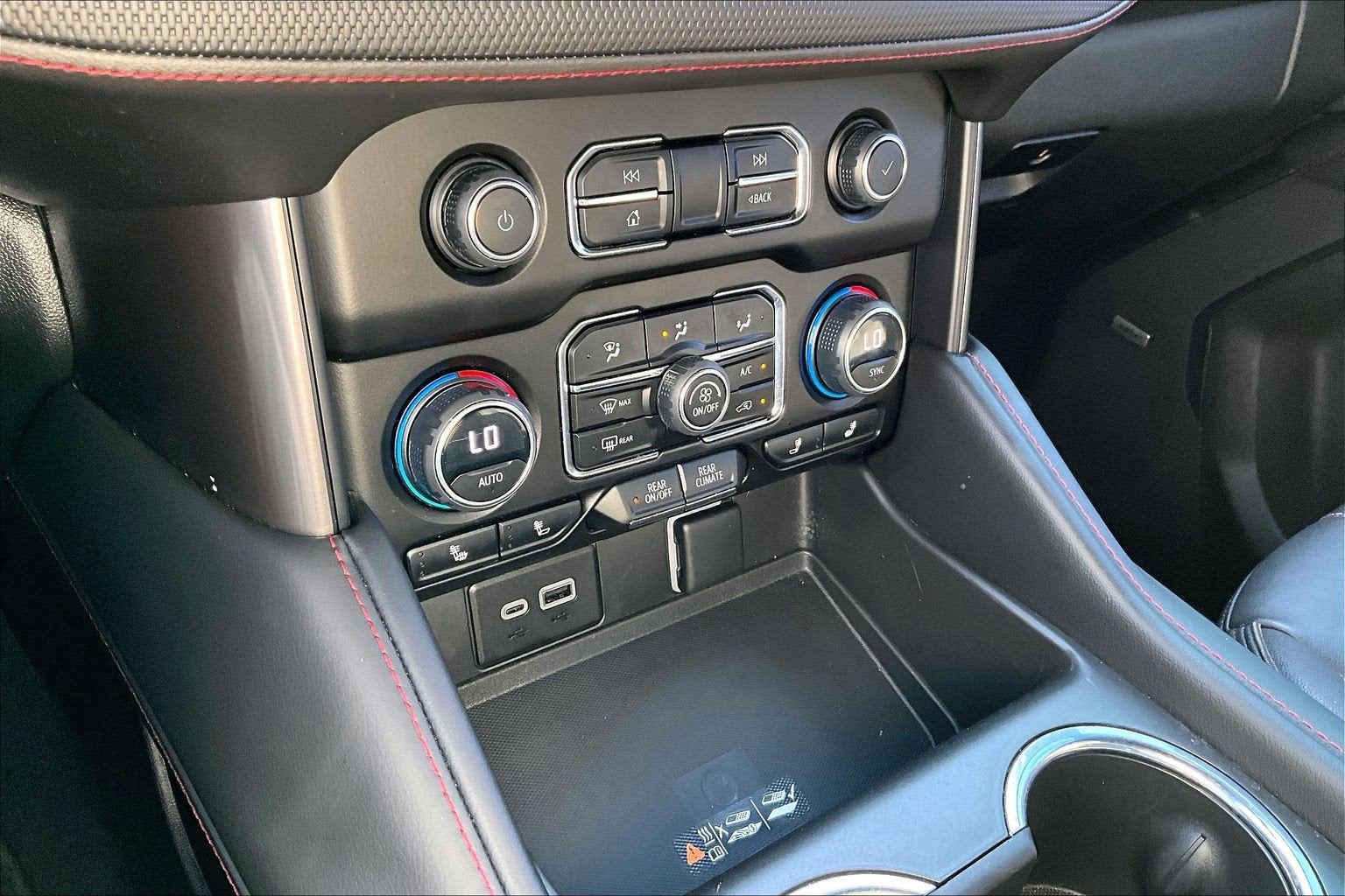 2023 Chevrolet Suburban RST