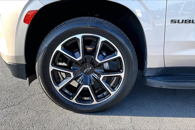 2023 Chevrolet Suburban RST