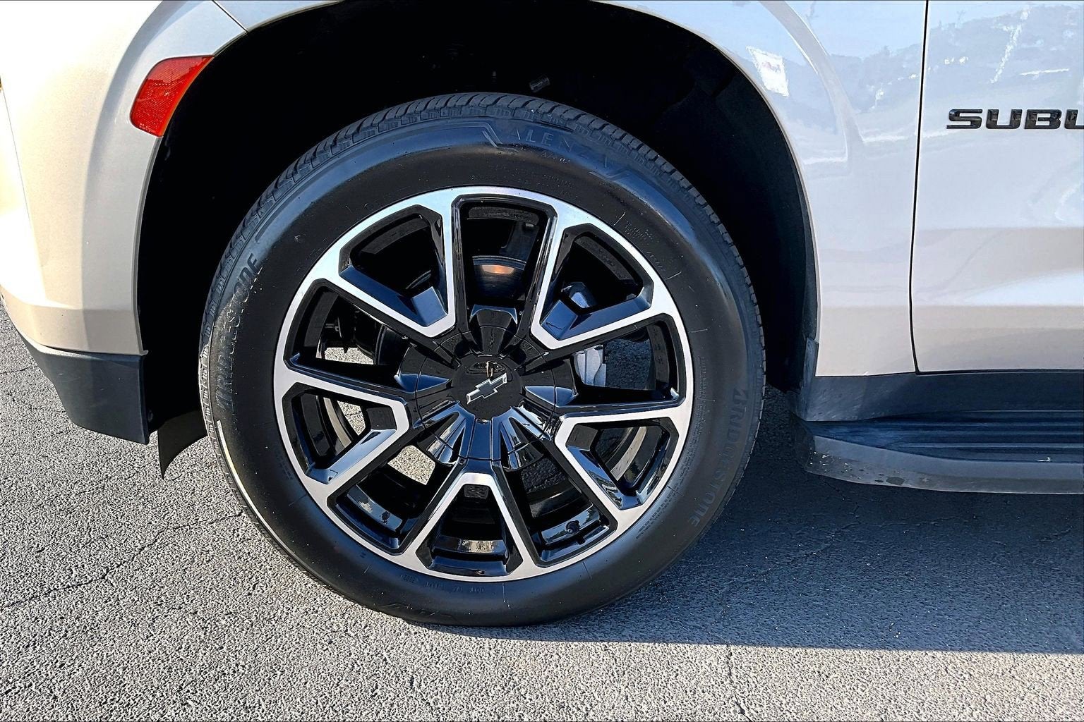 2023 Chevrolet Suburban RST