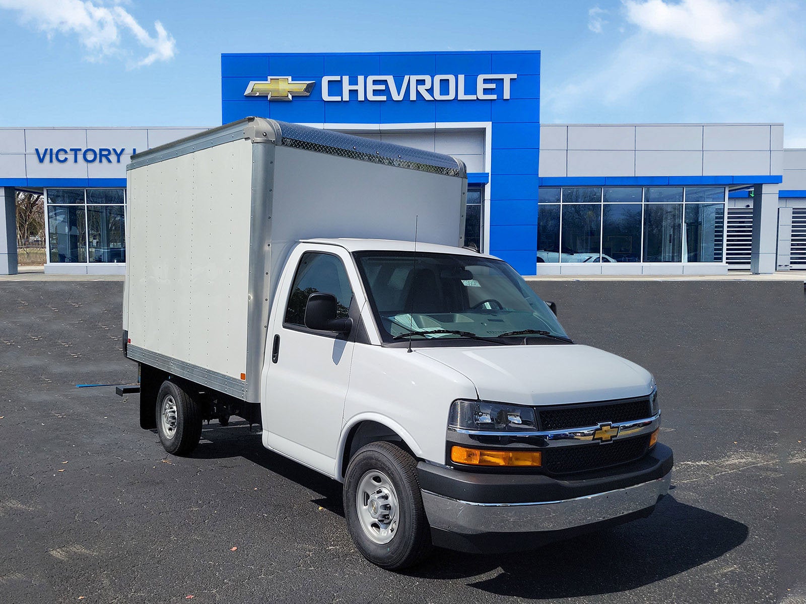 2025 Chevrolet Express Cutaway 3500 1WT