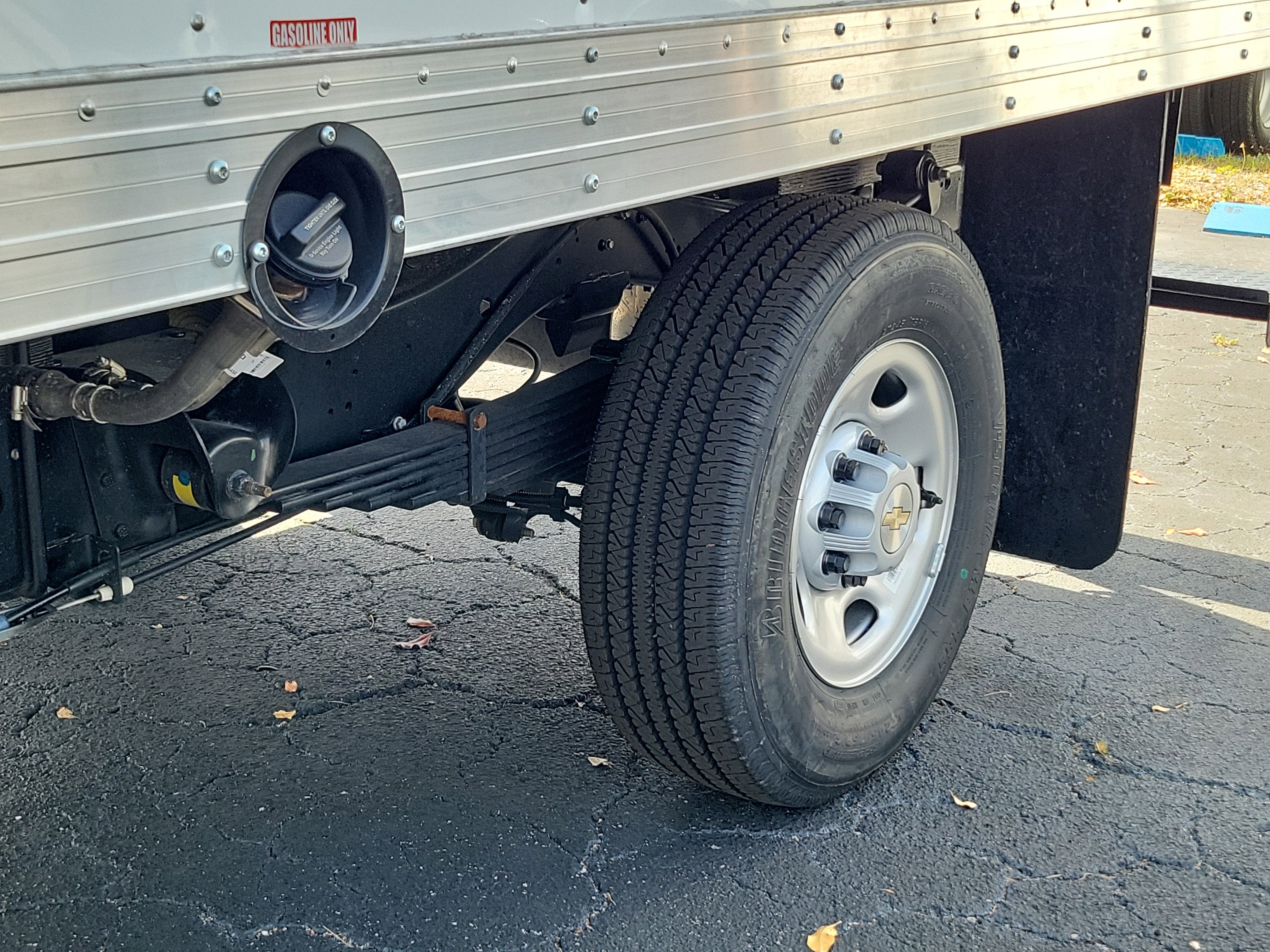 2025 Chevrolet Express Cutaway 3500 1WT