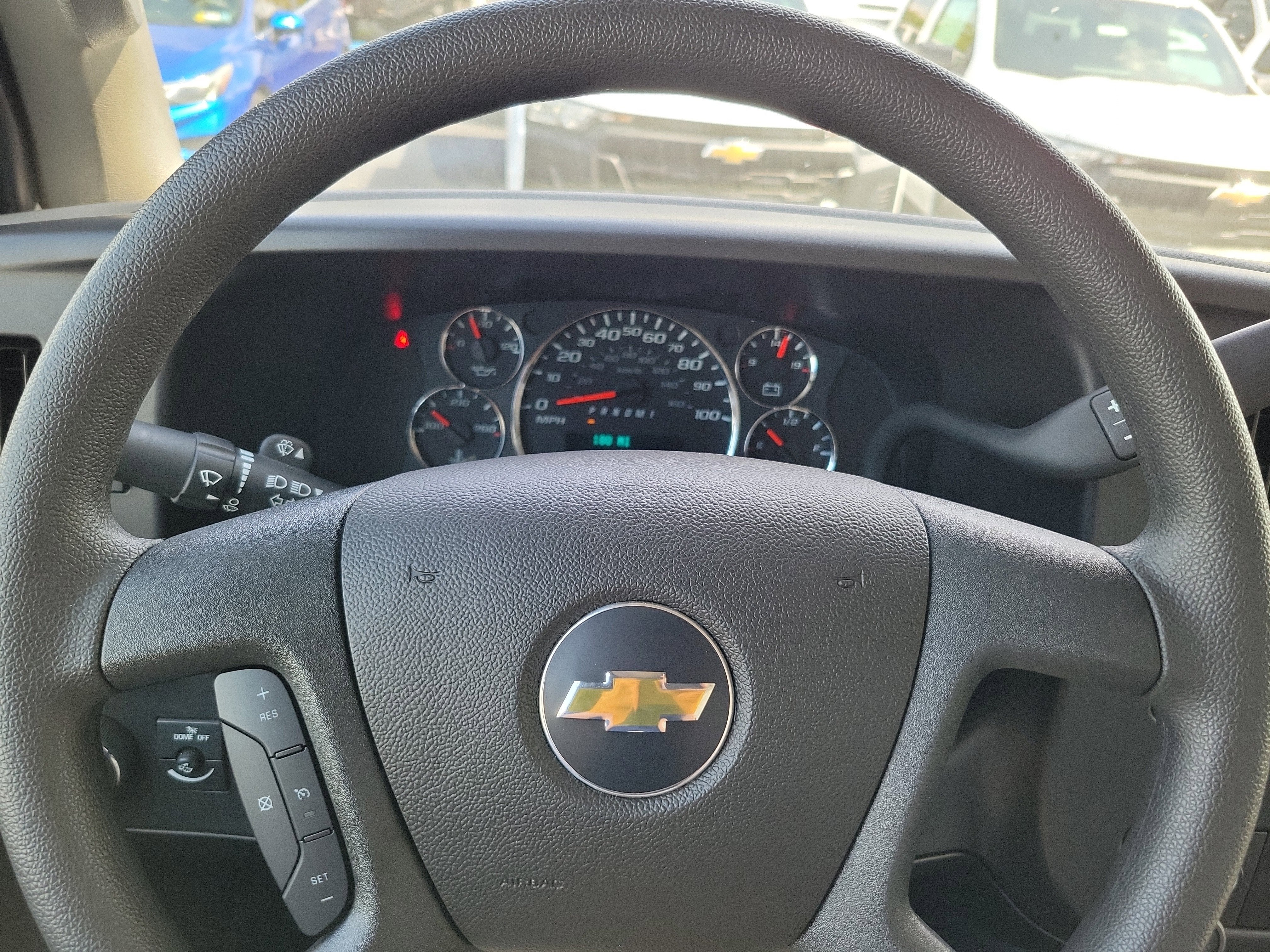 2025 Chevrolet Express Cutaway 3500 1WT