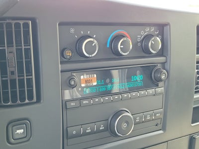 2025 Chevrolet Express Cutaway 3500 1WT