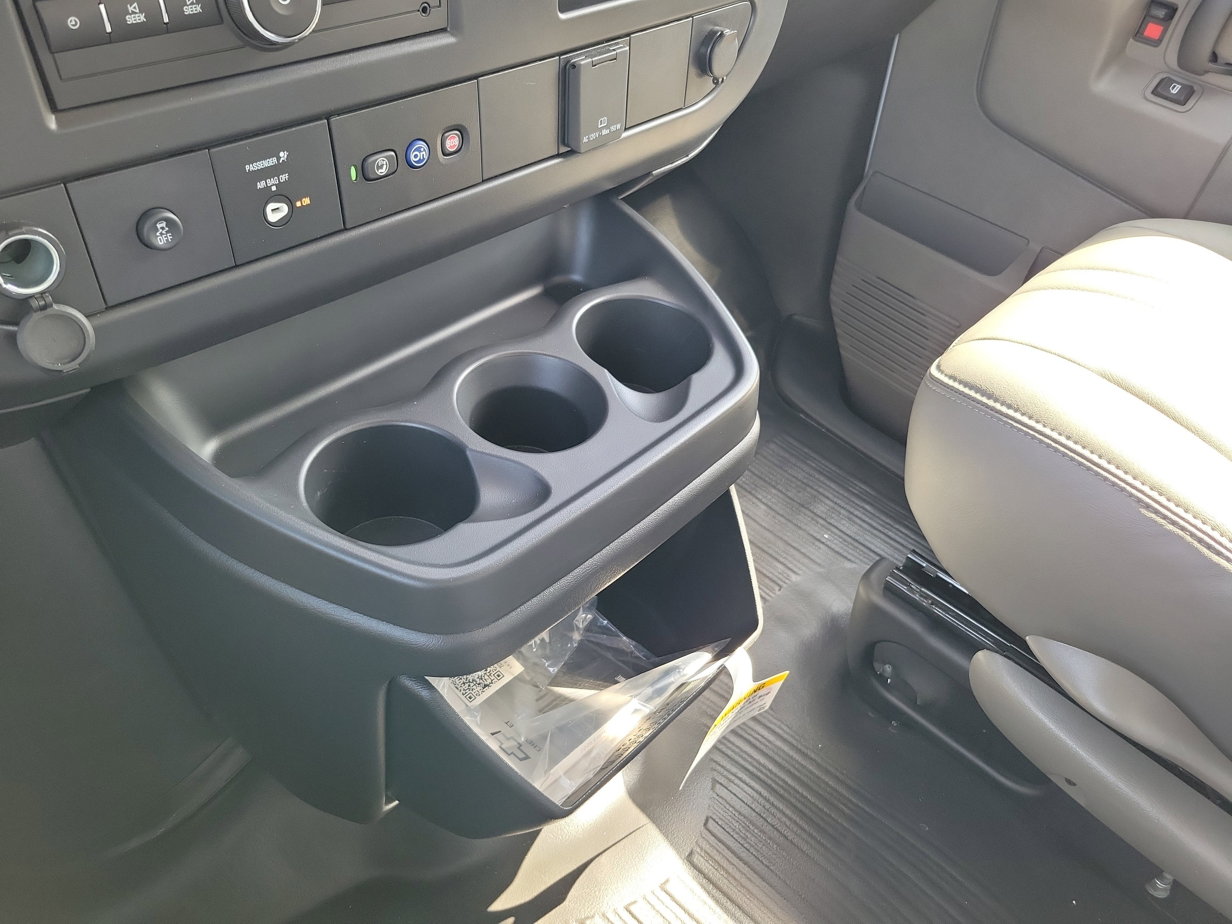 2025 Chevrolet Express Cutaway 3500 1WT