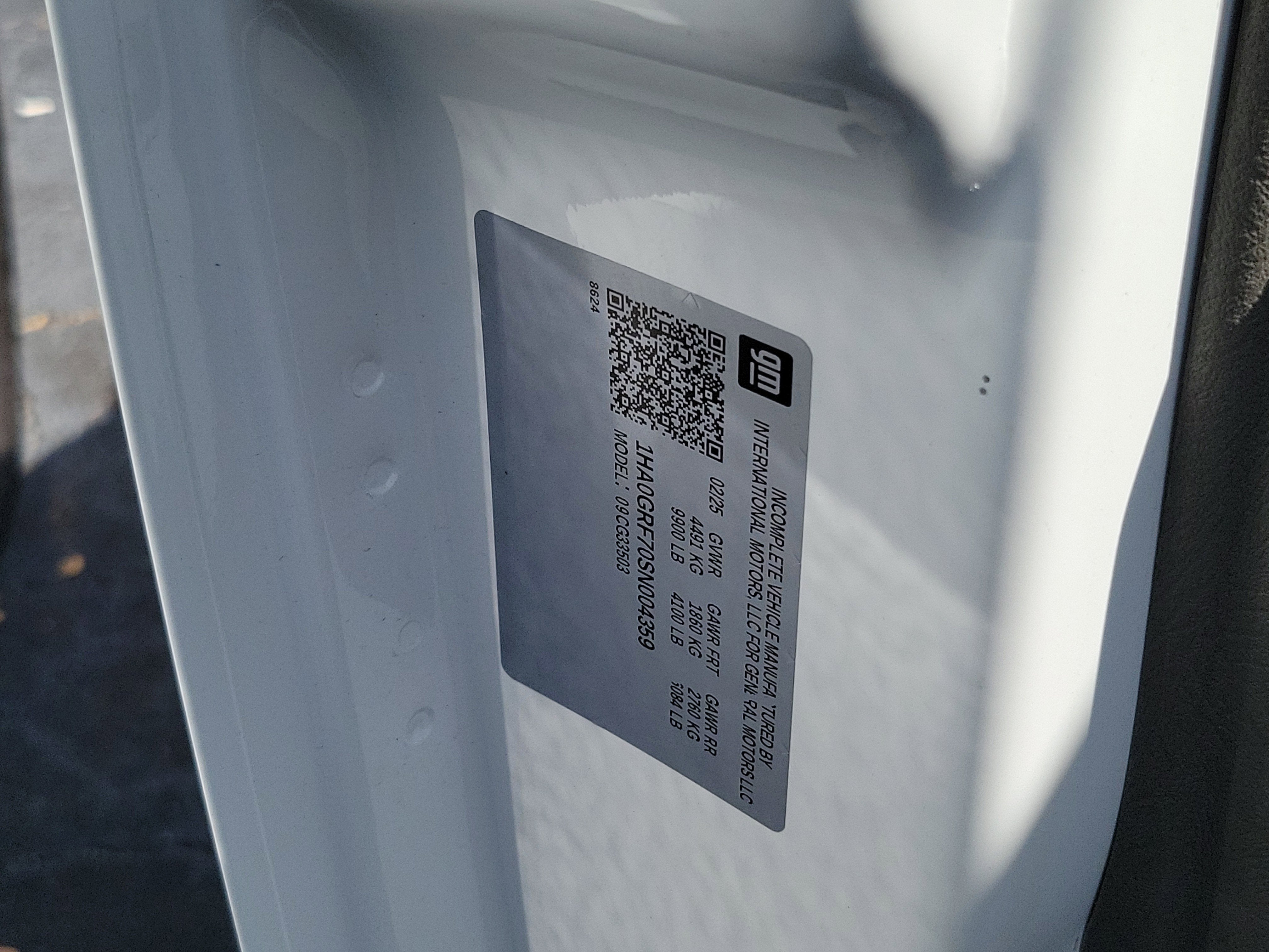 2025 Chevrolet Express Cutaway 3500 1WT