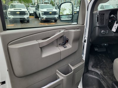 2025 Chevrolet Express Cutaway 3500 1WT