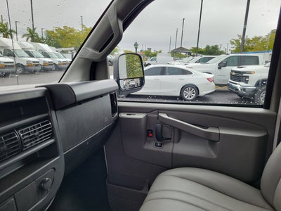 2025 Chevrolet Express Cutaway 3500 1WT