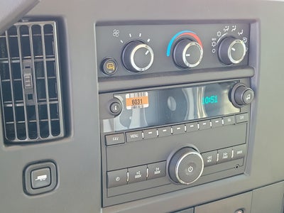 2025 Chevrolet Express Cutaway 3500 1WT