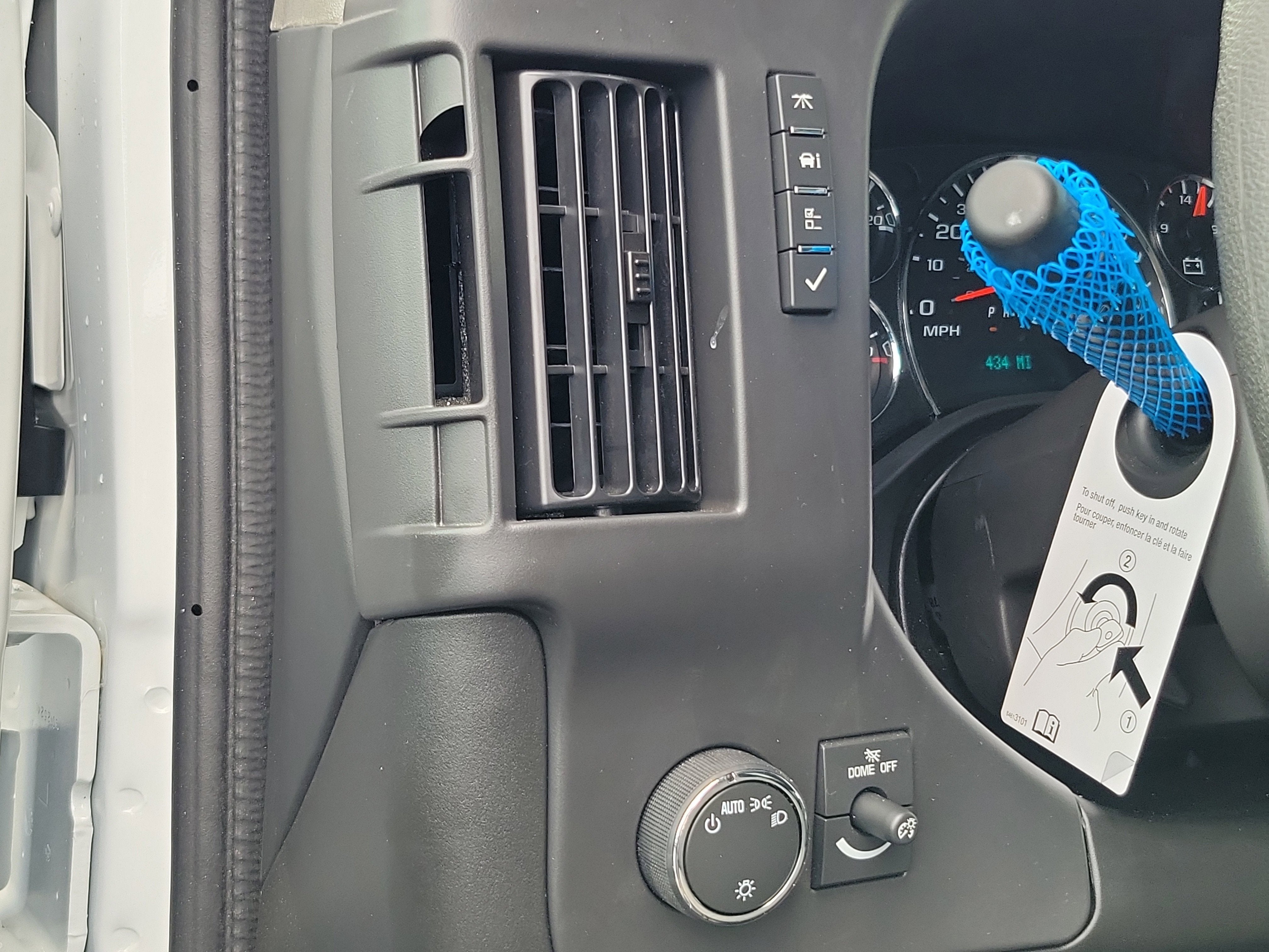 2025 Chevrolet Express Cutaway 3500 1WT