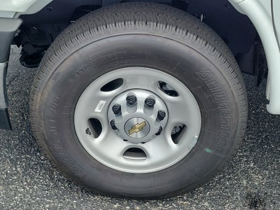 2025 Chevrolet Express Cutaway 3500 1WT