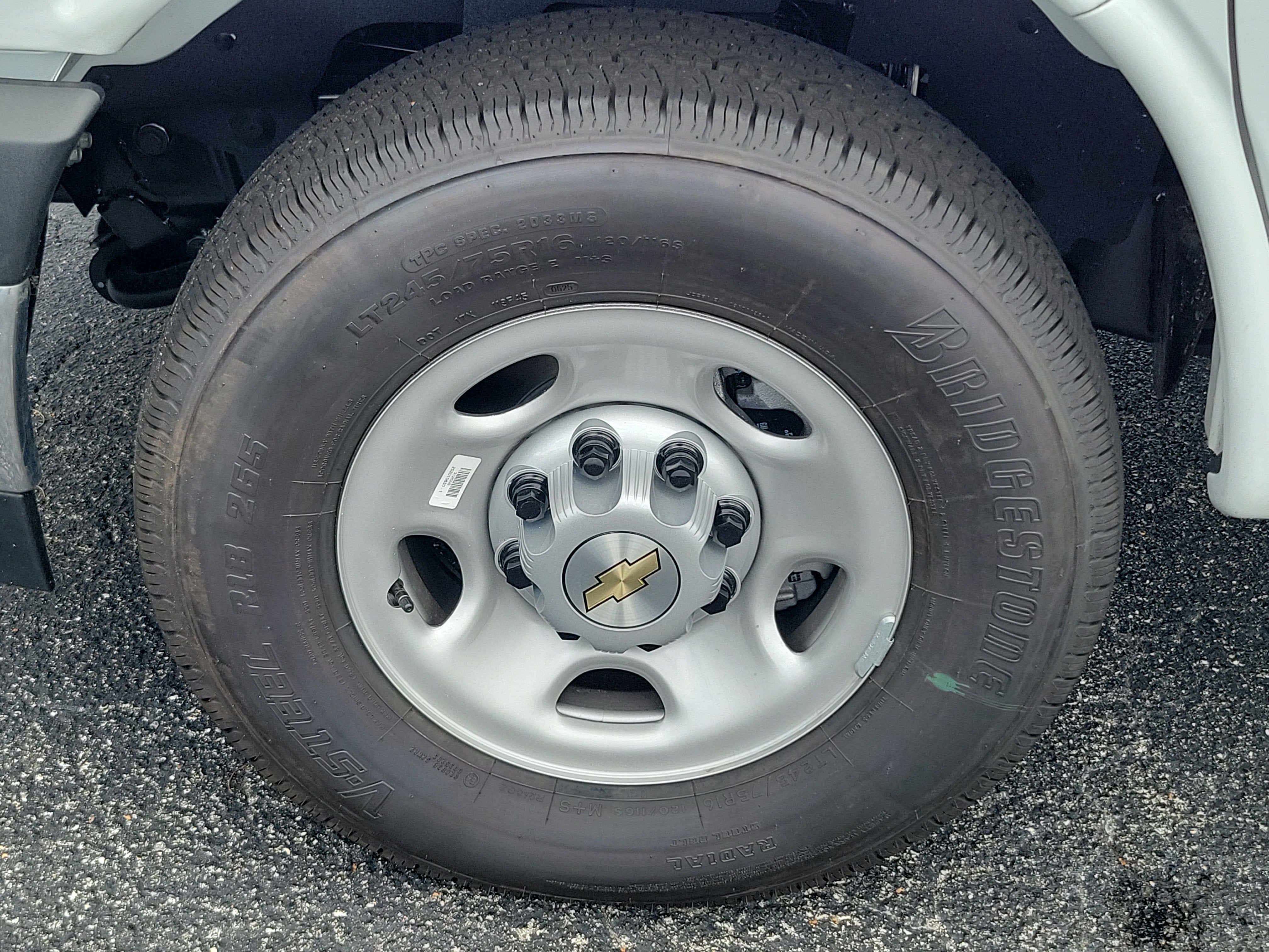 2025 Chevrolet Express Cutaway 3500 1WT