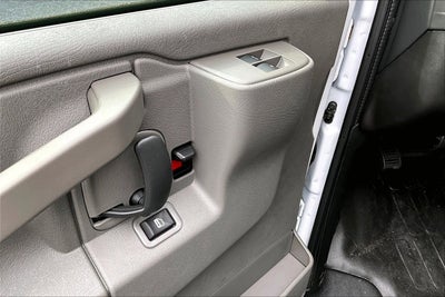 2025 Chevrolet Express Cutaway 3500 1WT