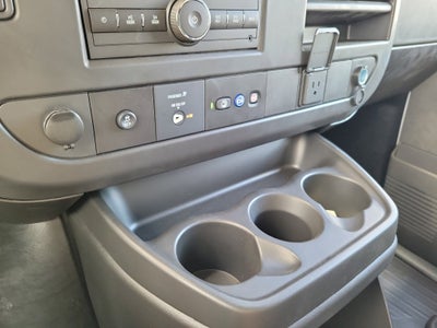 2025 Chevrolet Express Cutaway 3500 1WT
