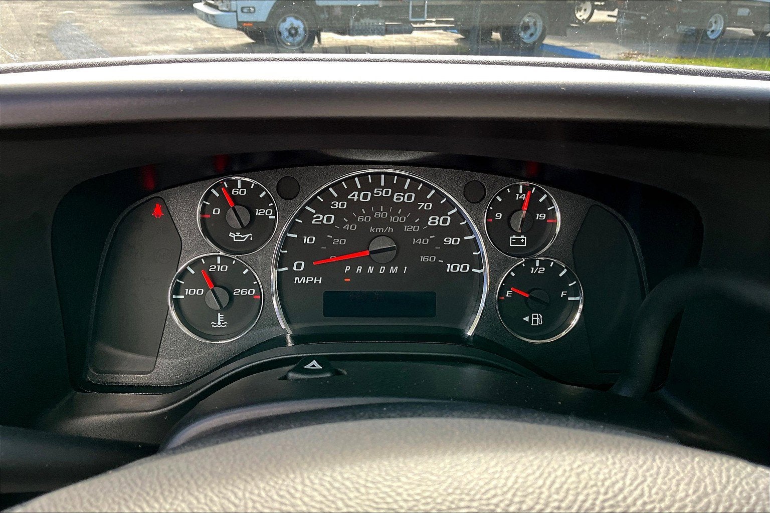 2025 Chevrolet Express Cutaway 3500 1WT