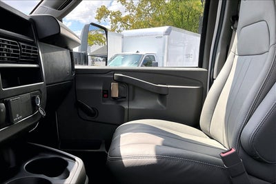 2025 Chevrolet Express Cutaway 3500 1WT