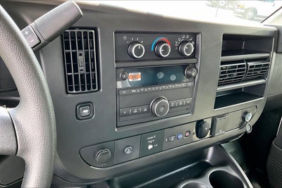 2025 Chevrolet Express Cutaway 3500 1WT