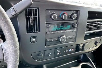 2025 Chevrolet Express Cutaway 3500 1WT