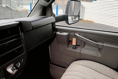 2025 Chevrolet Express Cutaway 3500 1WT