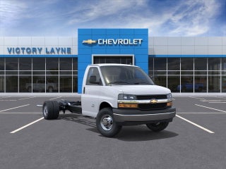 2025 Chevrolet Express Cutaway 3500 1WT