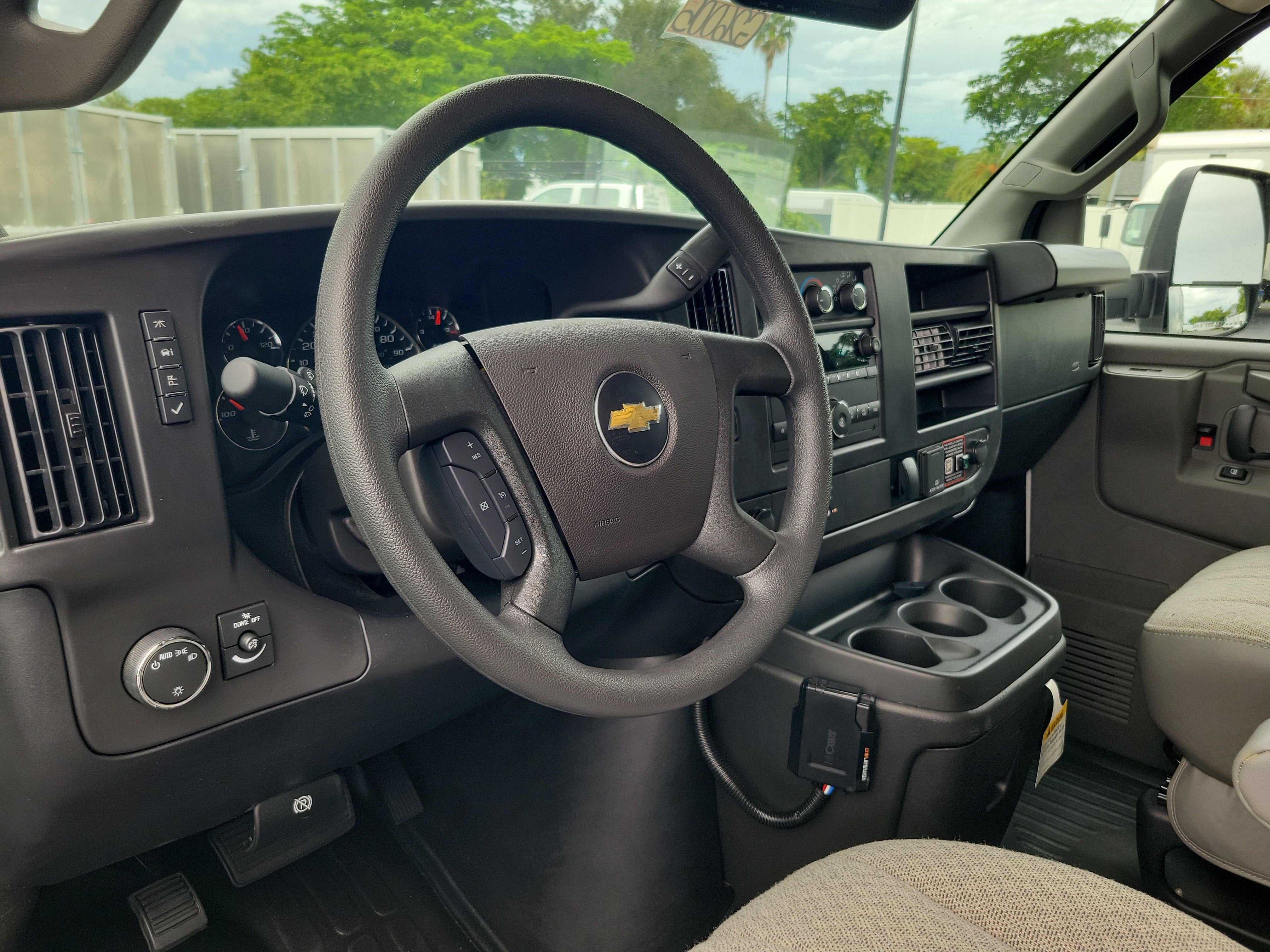2026 Chevrolet Express Cutaway 4500 2WT
