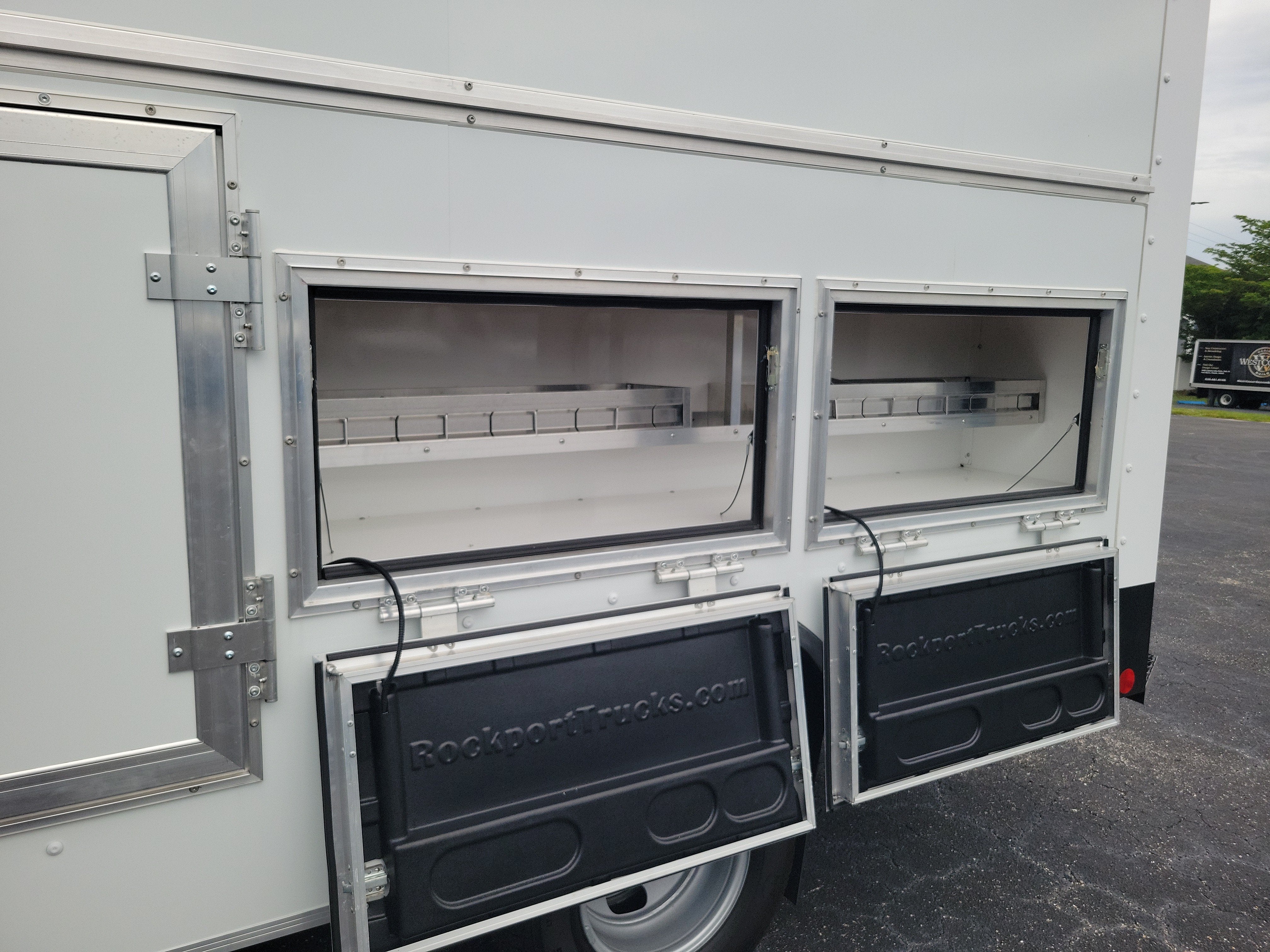 2026 Chevrolet Express Cutaway 4500 2WT
