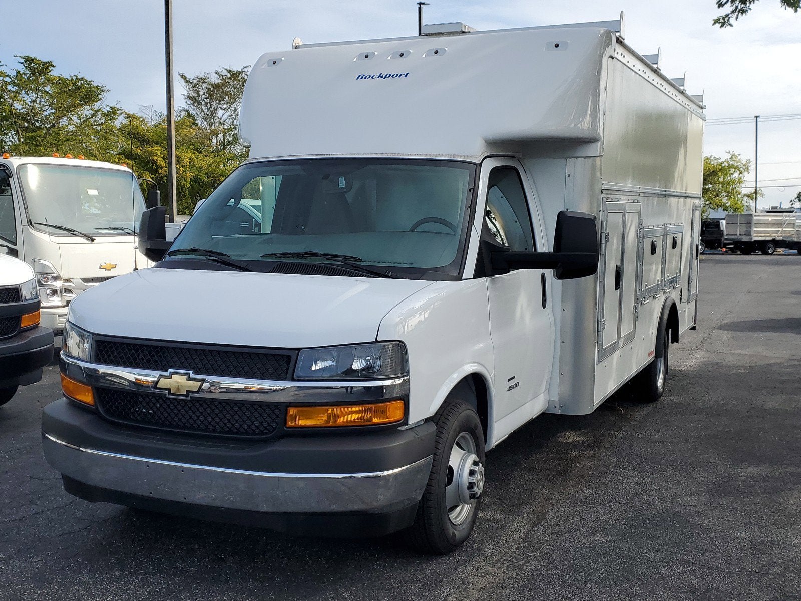 2024 Chevrolet Express Cutaway 4500 2WT