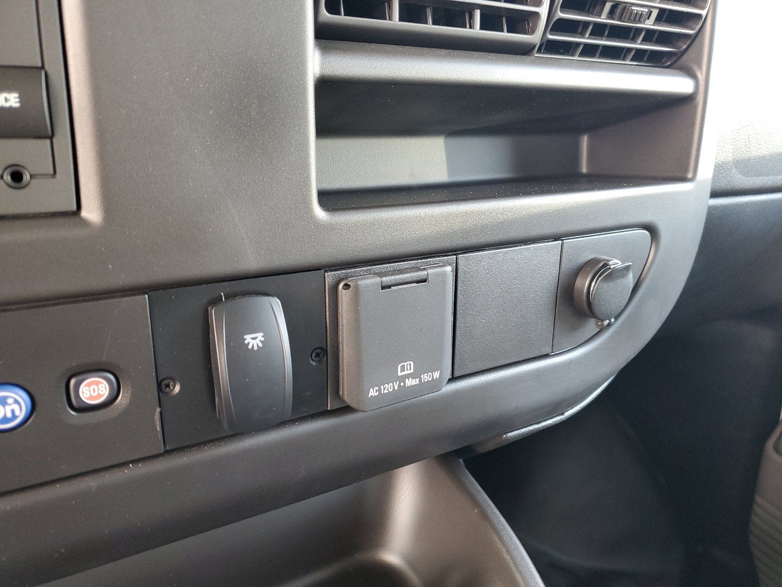 2024 Chevrolet Express Cutaway 4500 2WT