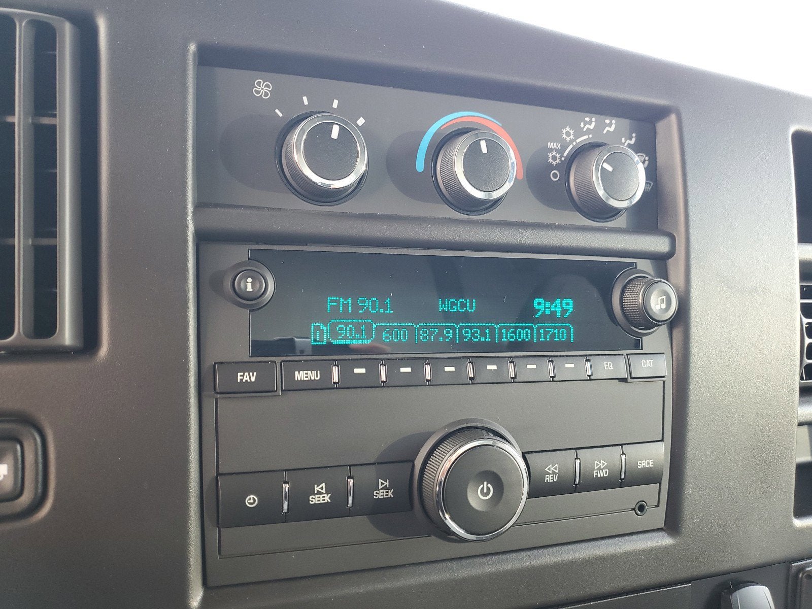 2024 Chevrolet Express Cutaway 4500 2WT