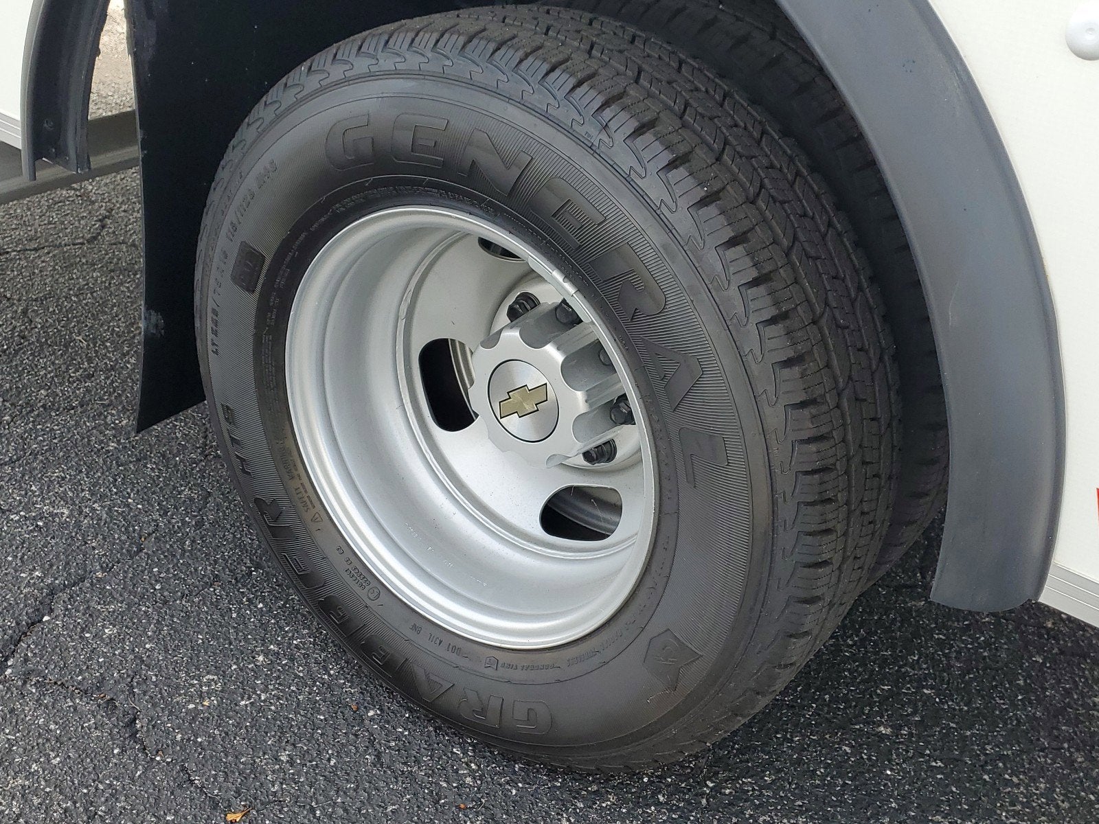 2024 Chevrolet Express Cutaway 4500 2WT