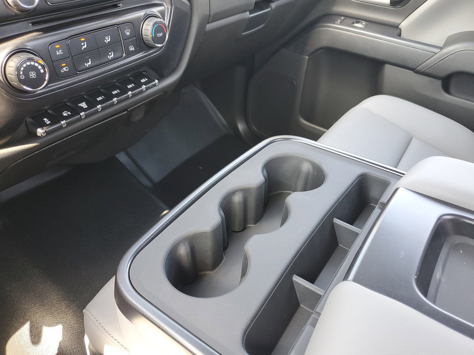 2024 Chevrolet Silverado 6500 HD Work Truck