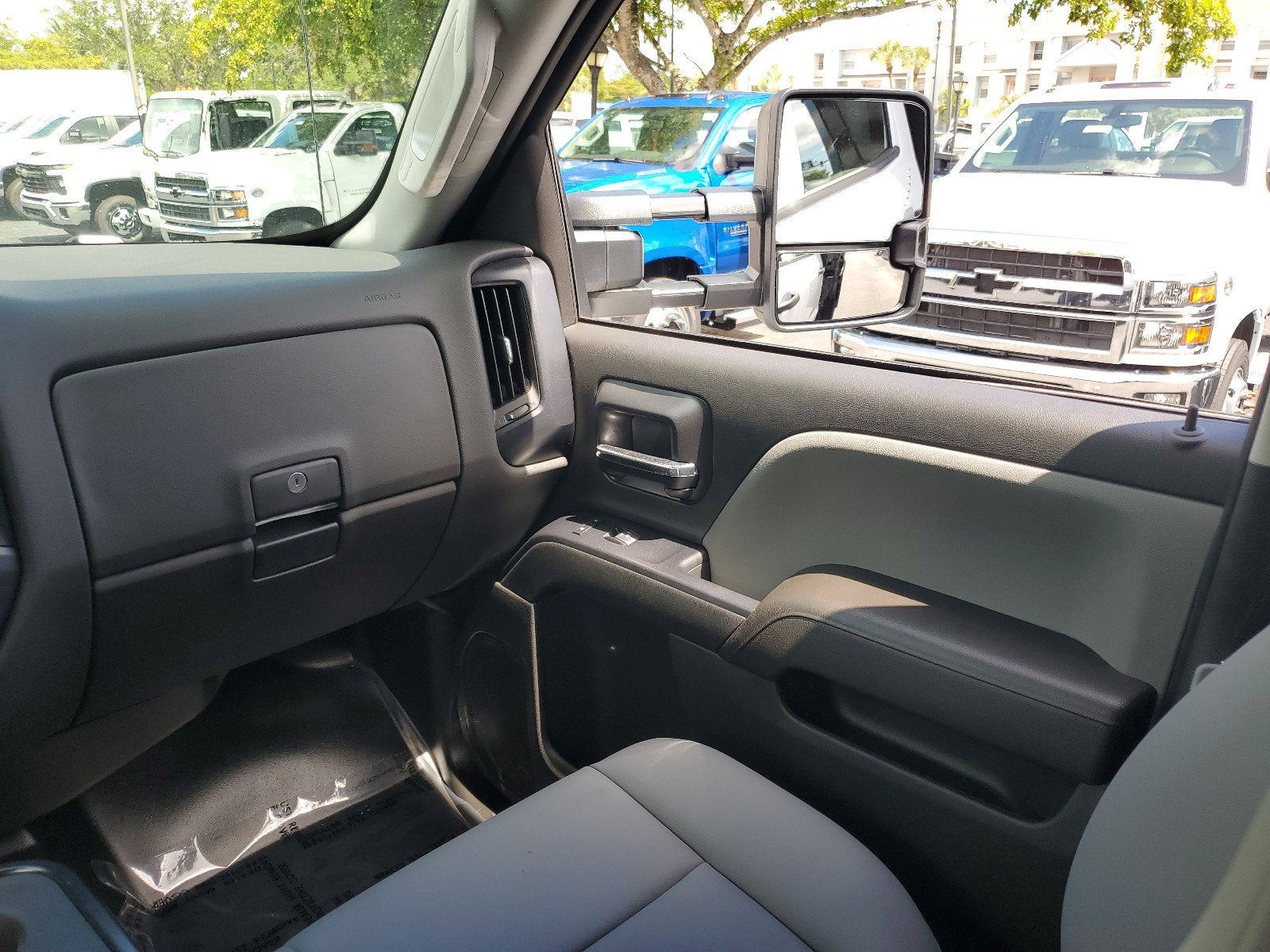 2024 Chevrolet Silverado 5500 HD Work Truck