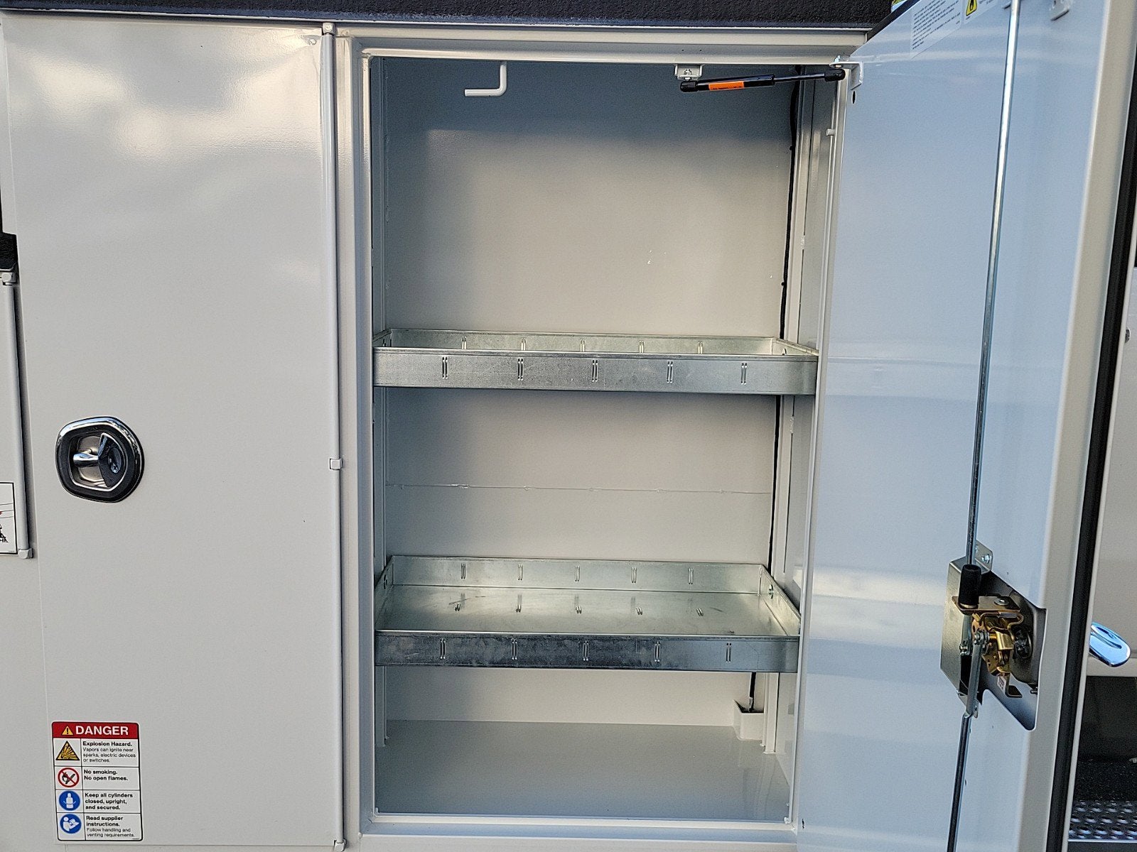 2024 Chevrolet Silverado 5500 HD LT