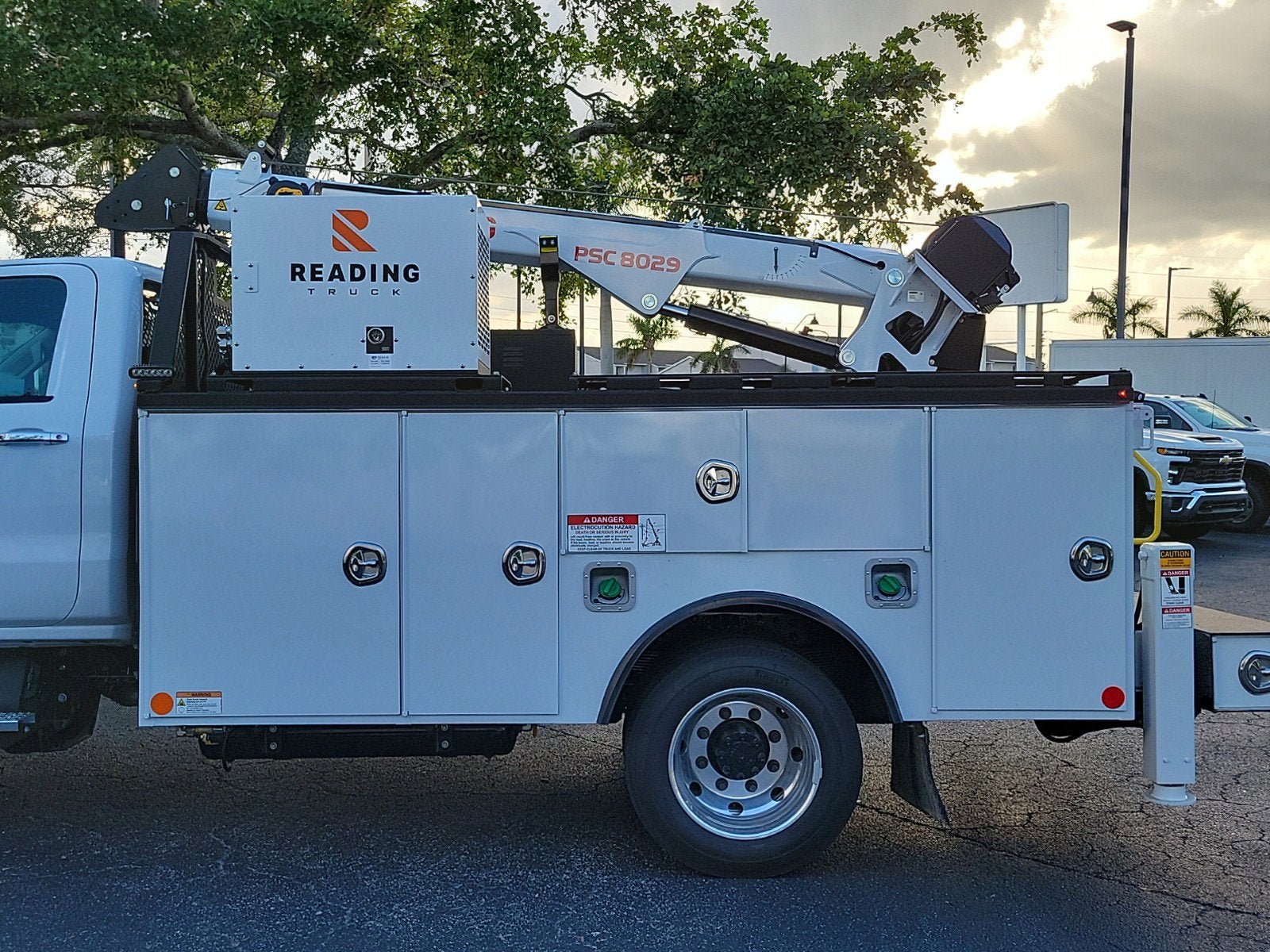 2024 Chevrolet Silverado 5500 HD LT