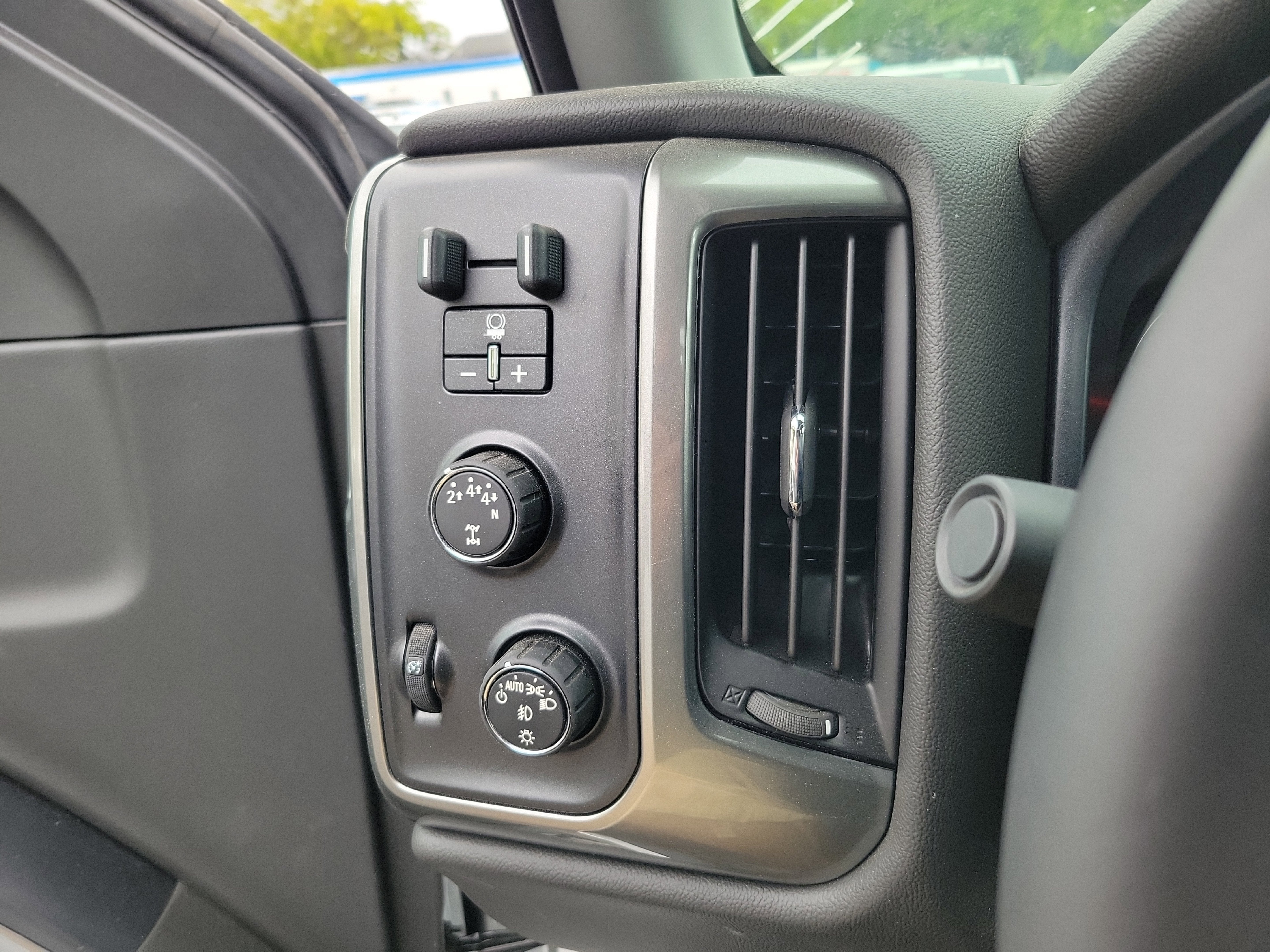 2024 Chevrolet Silverado 5500 HD LT