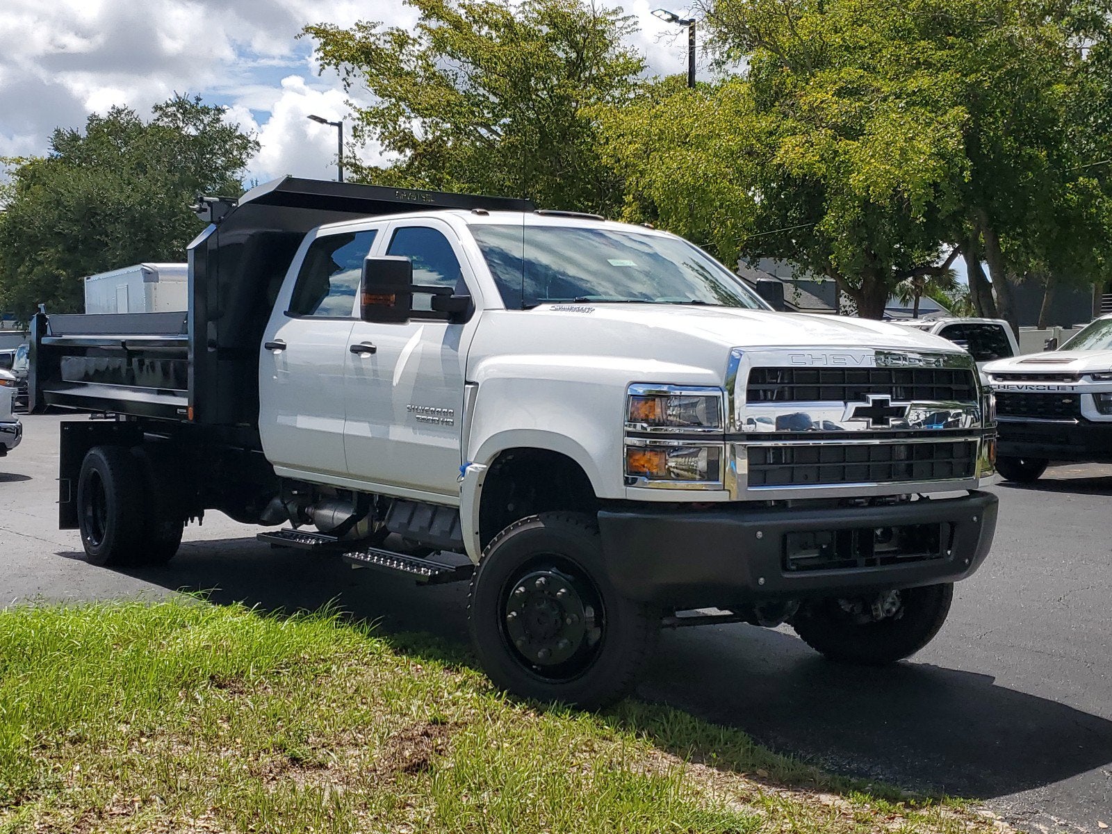 2024 Chevrolet Silverado 5500 HD Work Truck