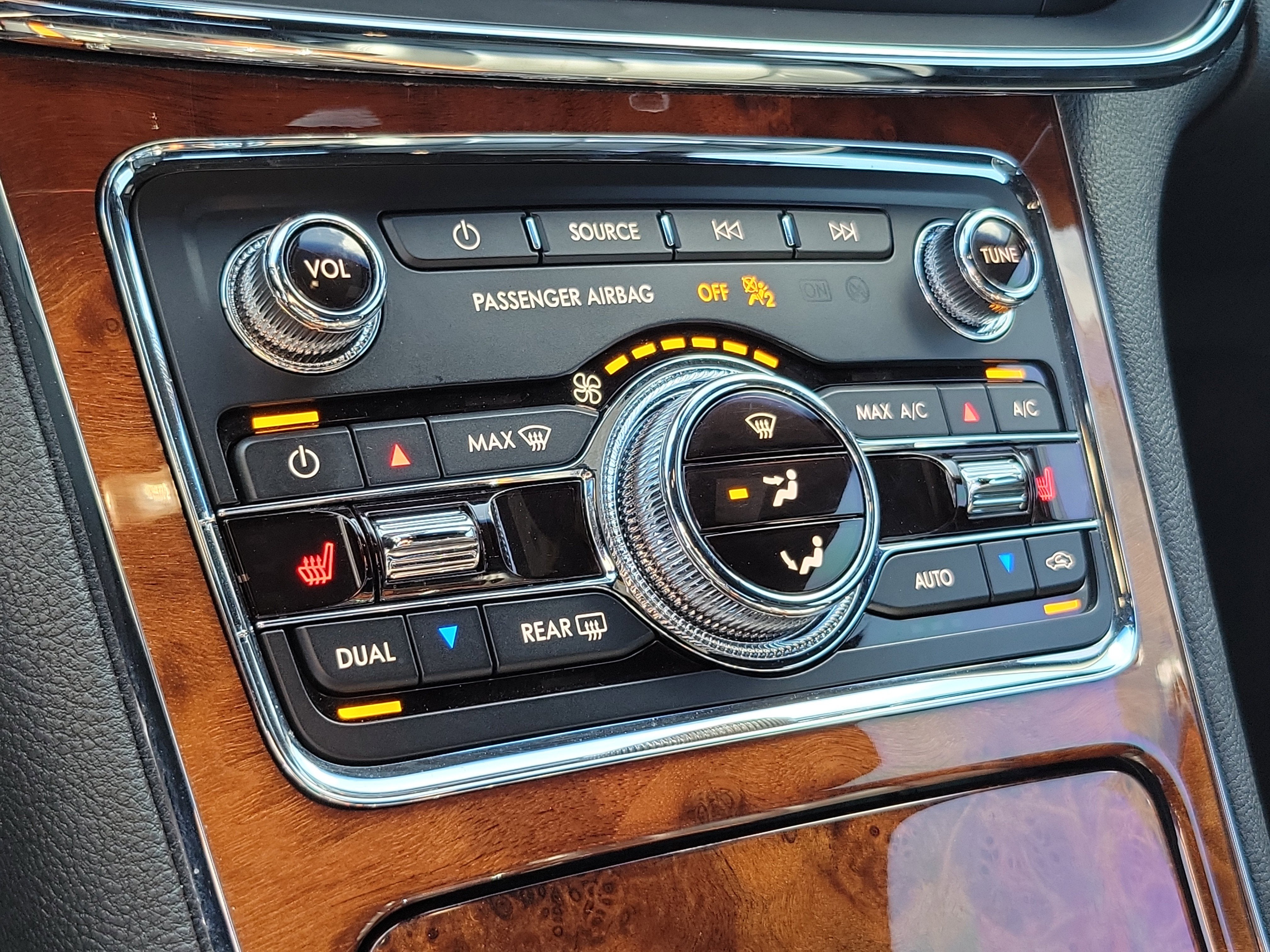 2020 Lincoln Continental Standard