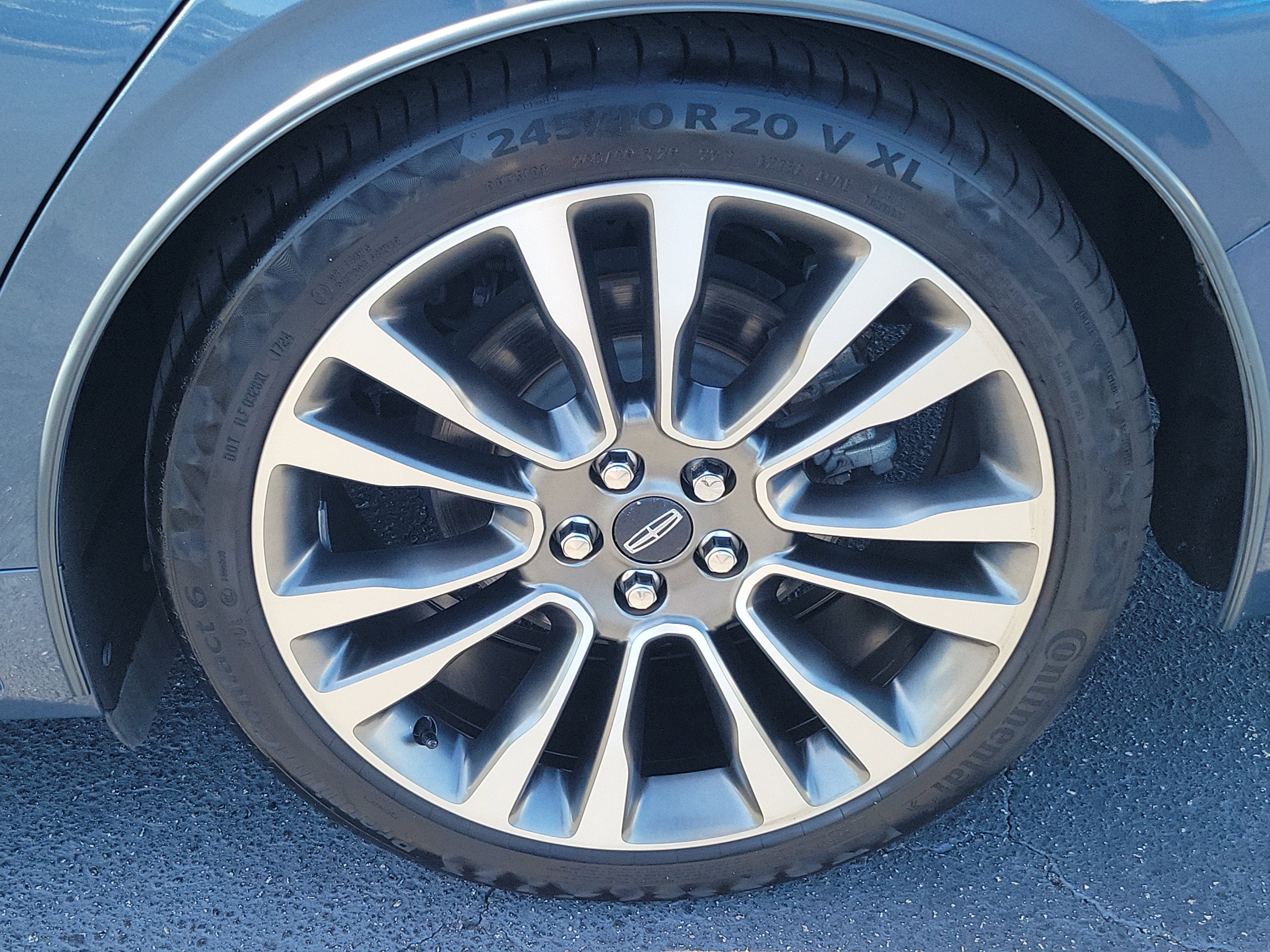 2020 Lincoln Continental Standard