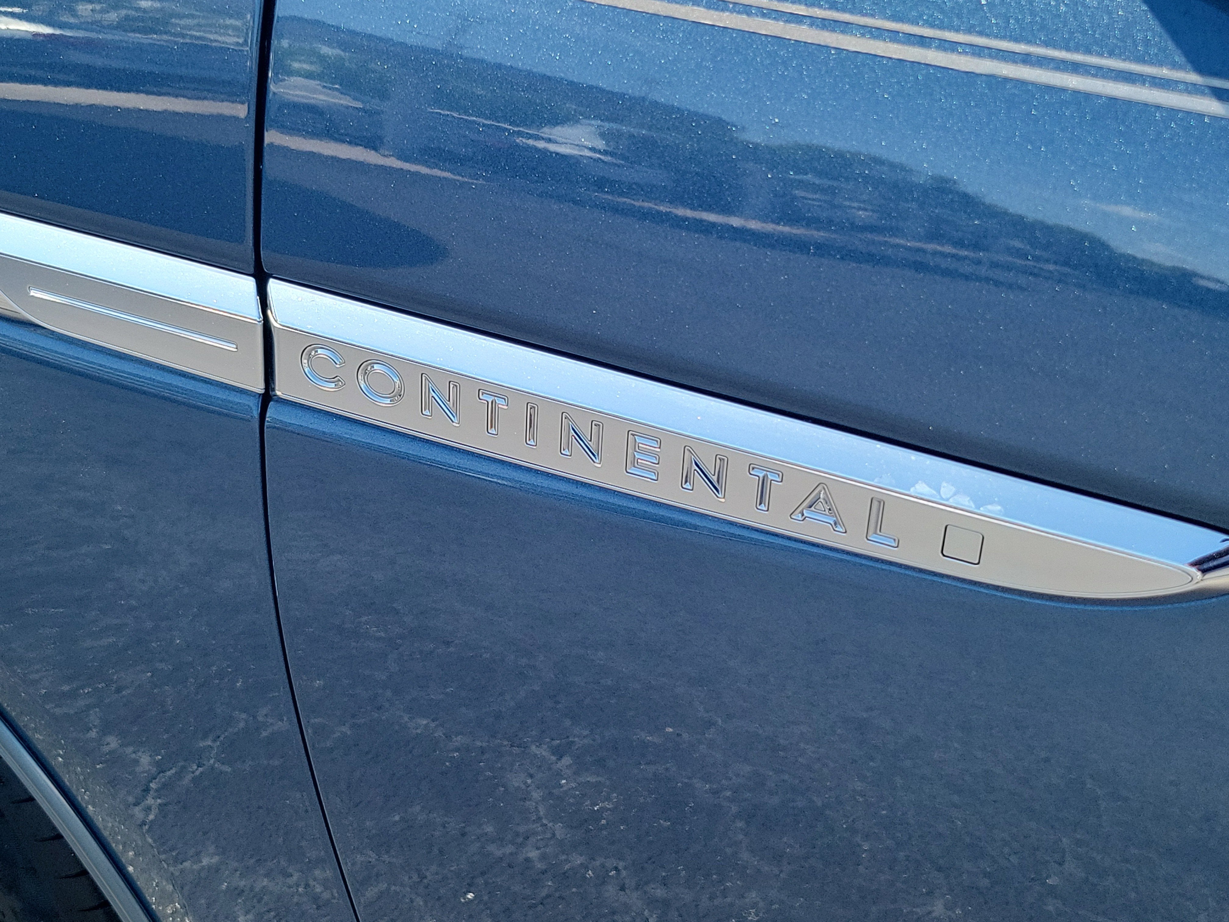 2020 Lincoln Continental Standard