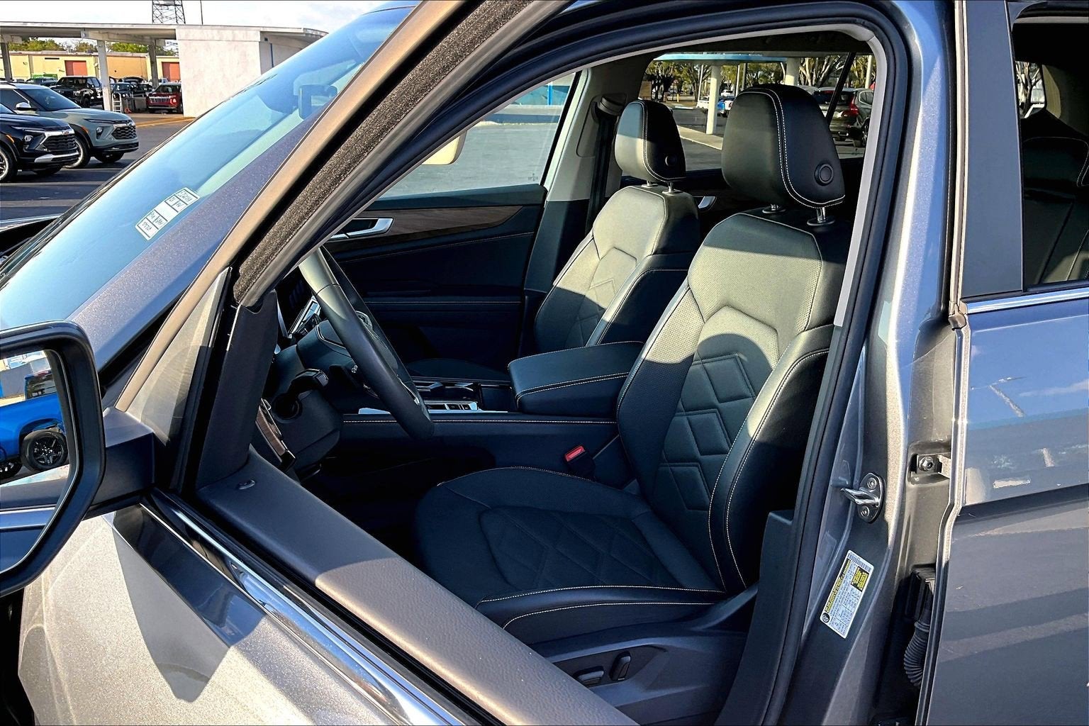 2024 Volkswagen Atlas 2.0T SE w/Technology