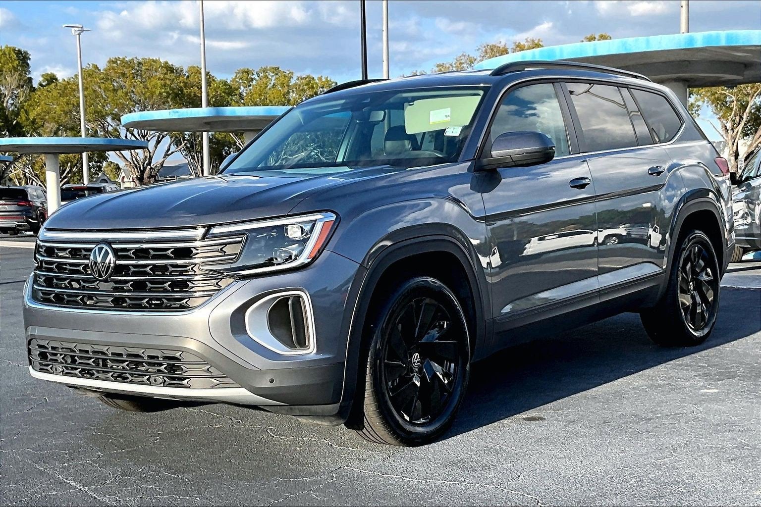 2024 Volkswagen Atlas 2.0T SE w/Technology