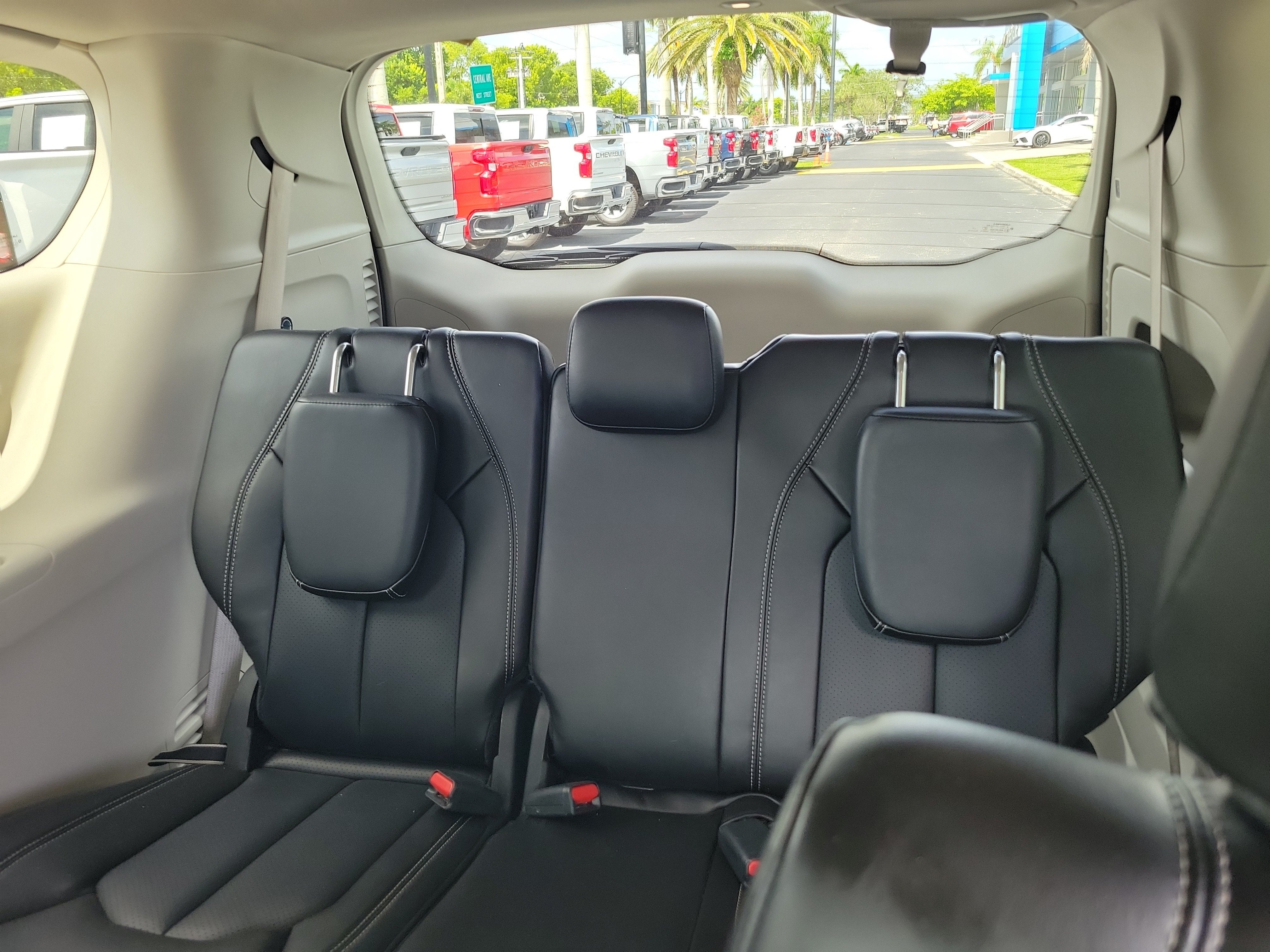 2023 Chrysler Pacifica Touring L