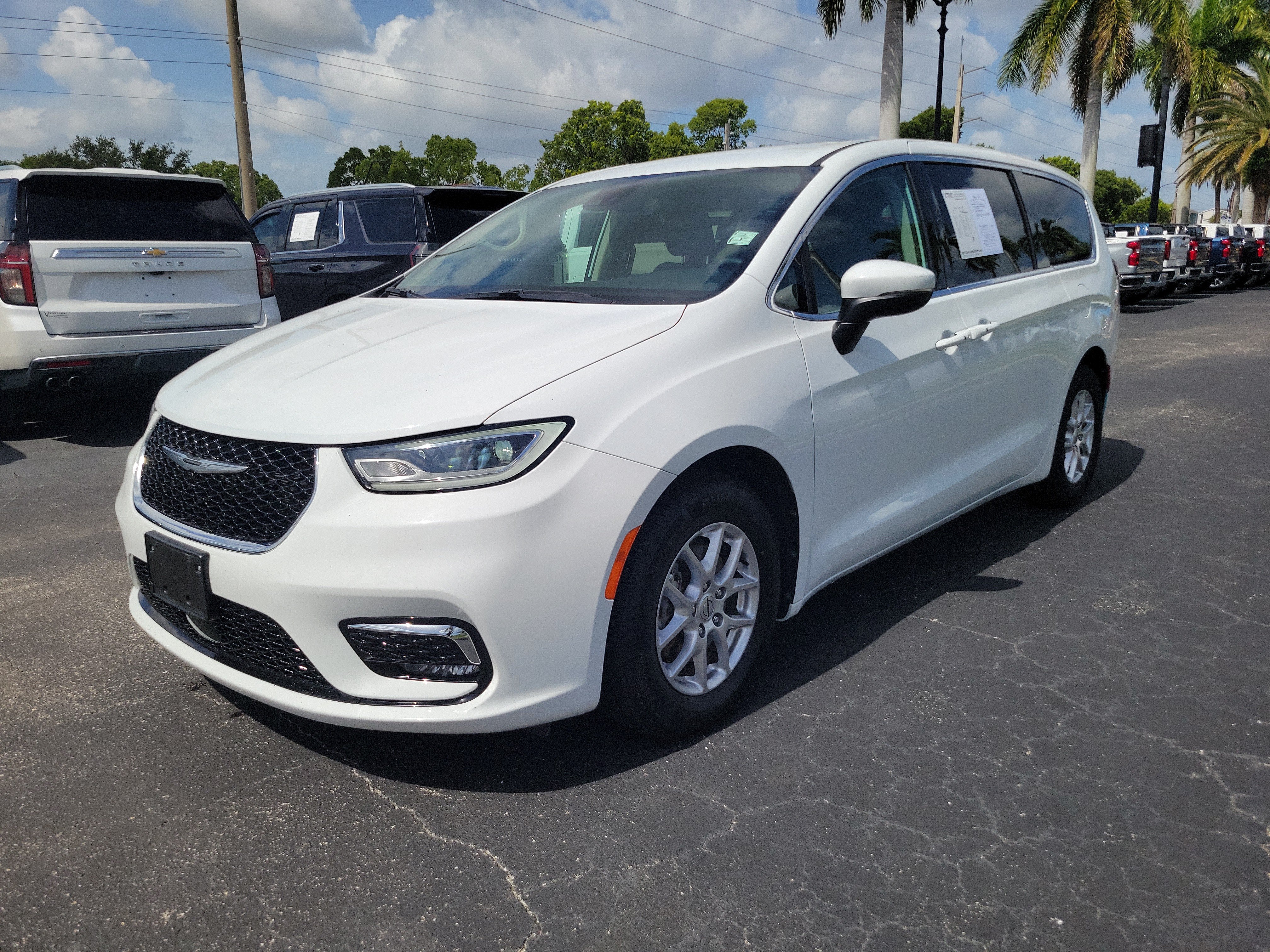 2023 Chrysler Pacifica Touring L