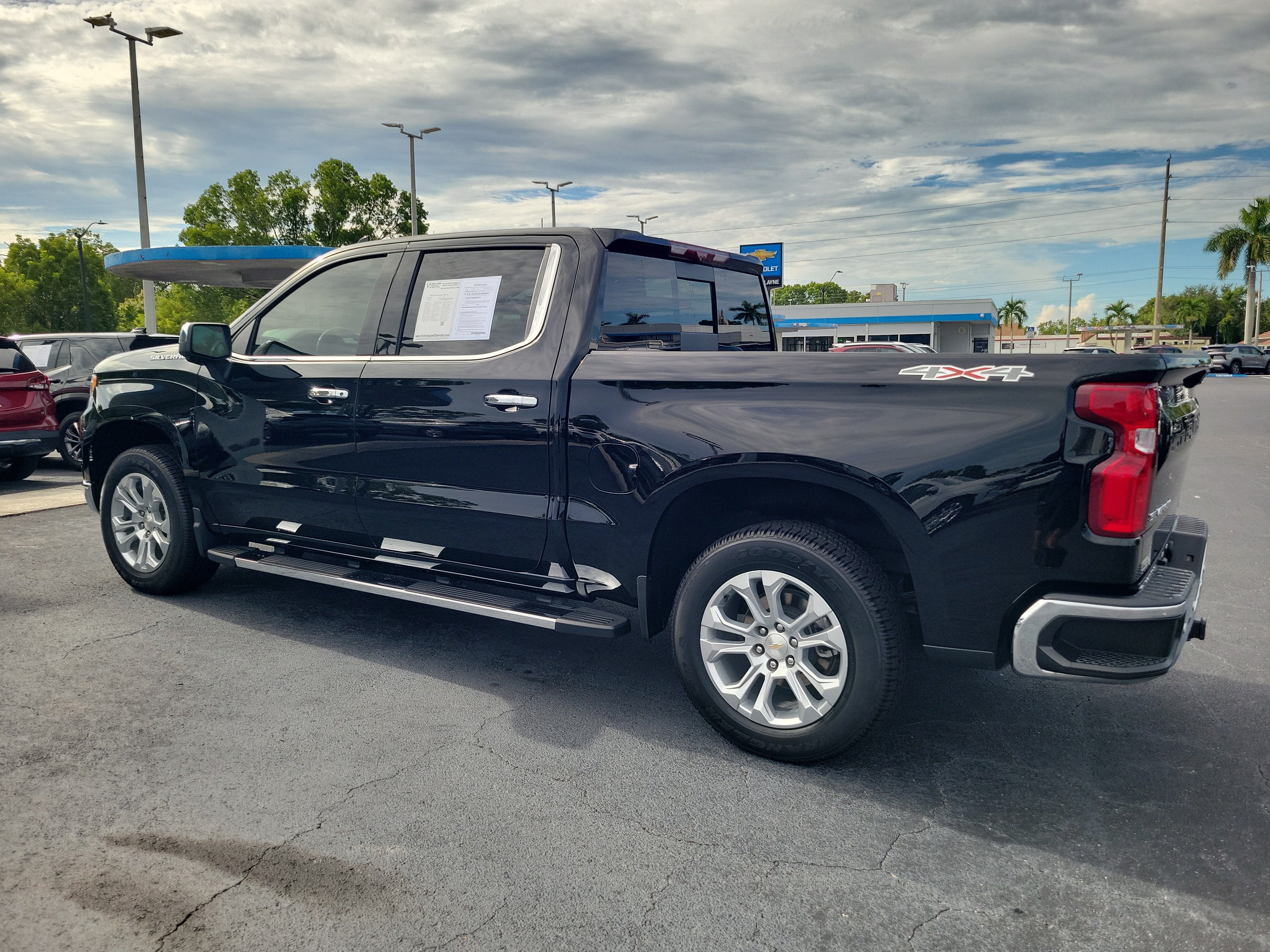 2025 Chevrolet Silverado 1500 LTZ