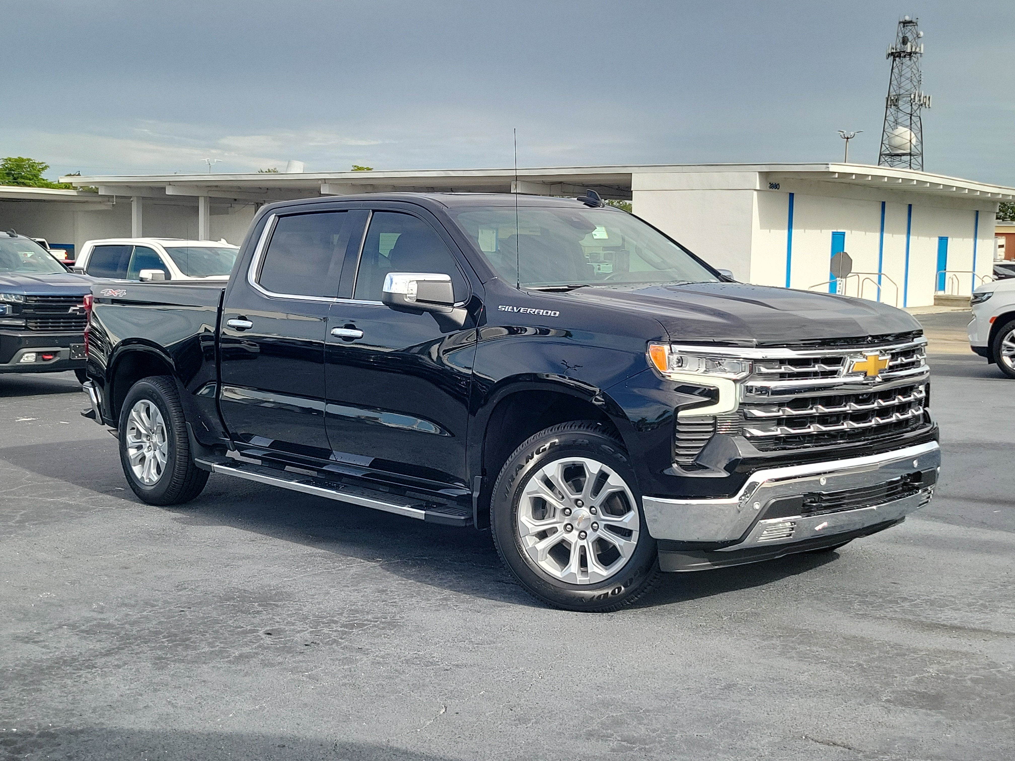 2025 Chevrolet Silverado 1500 LTZ