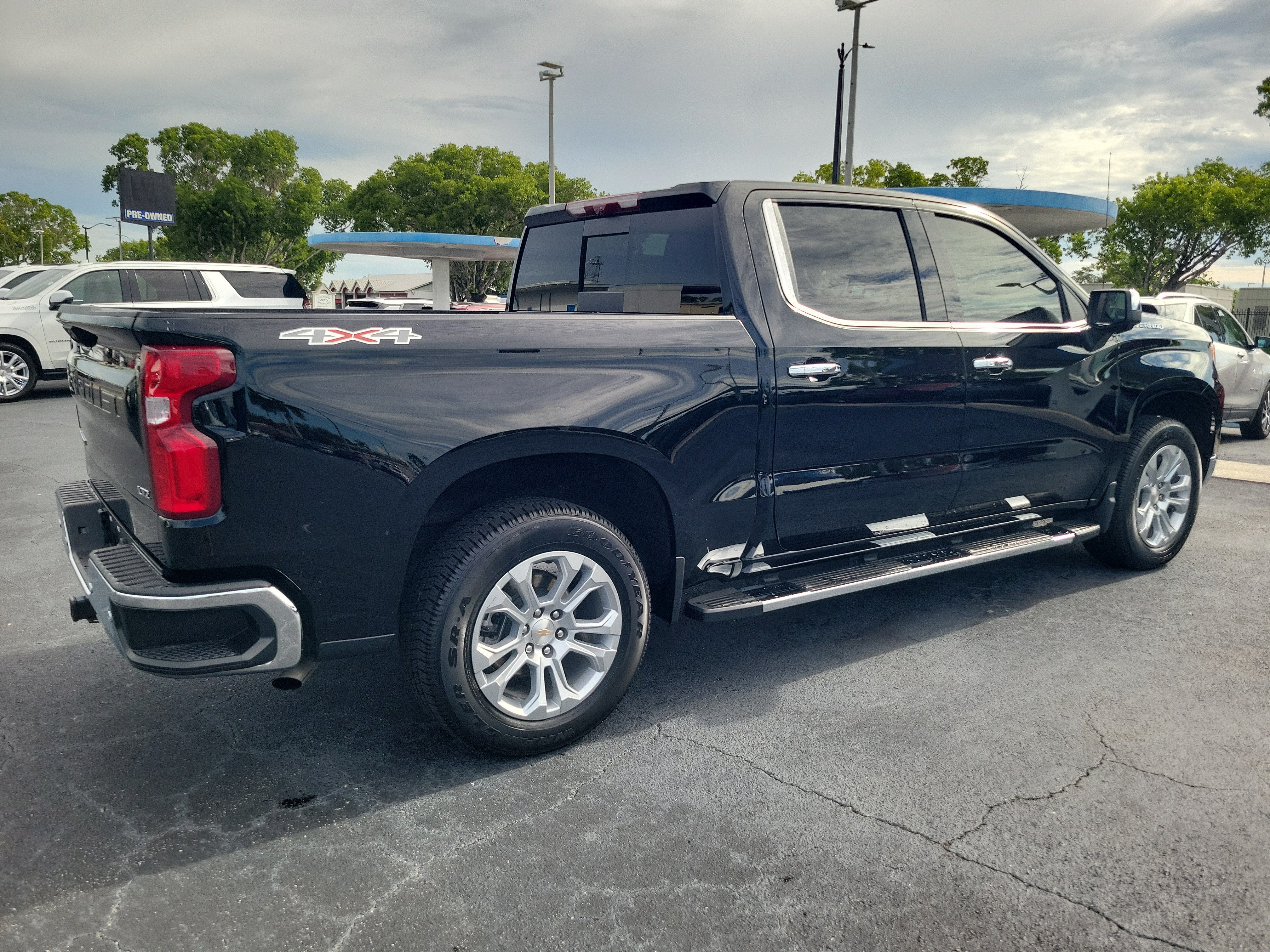 2025 Chevrolet Silverado 1500 LTZ