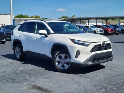 2022 Toyota RAV4 XLE