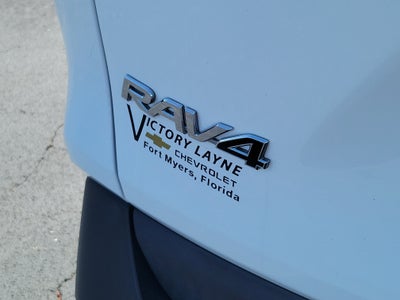 2022 Toyota RAV4 XLE