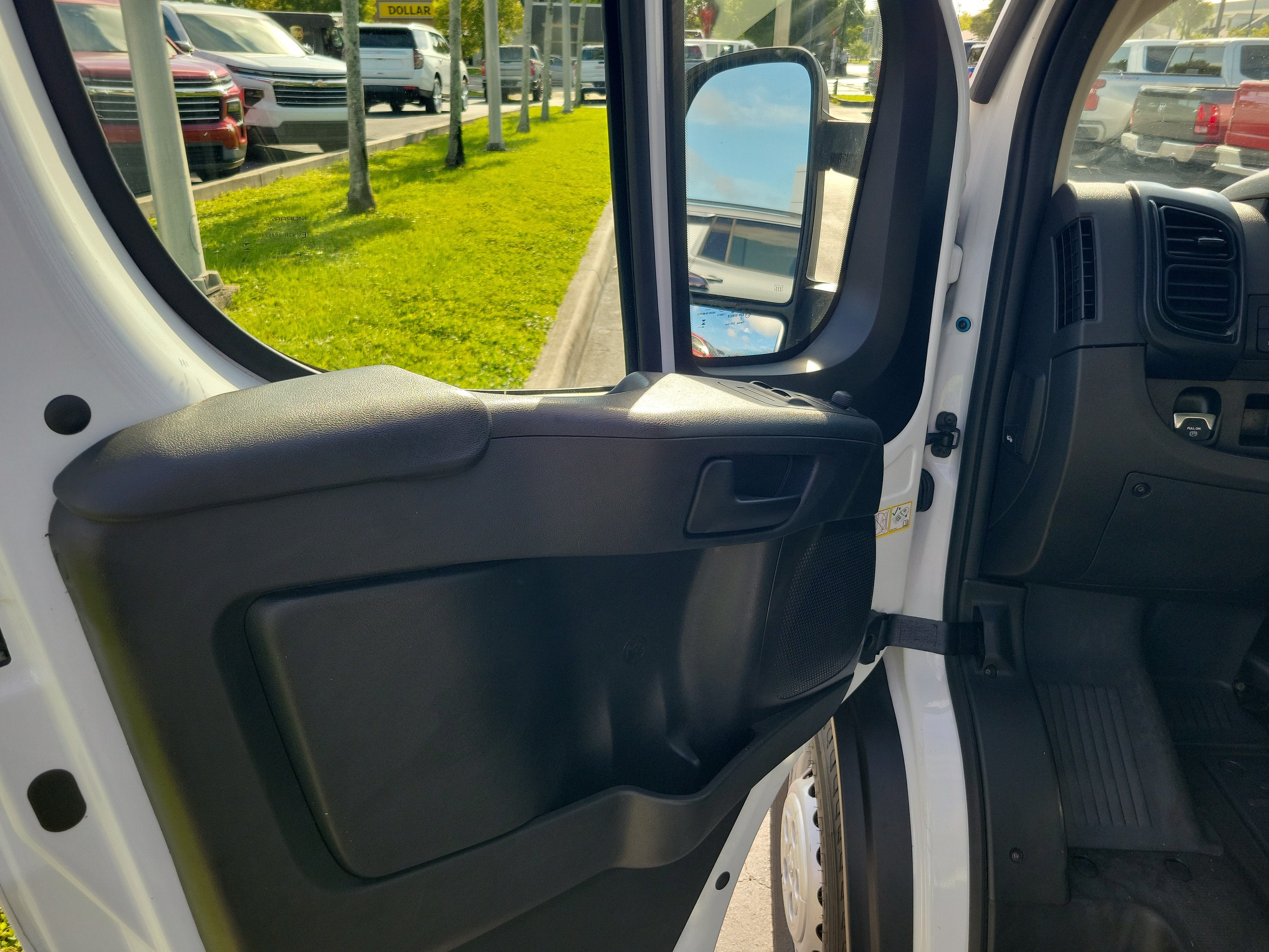2025 RAM ProMaster Cargo Van Tradesman
