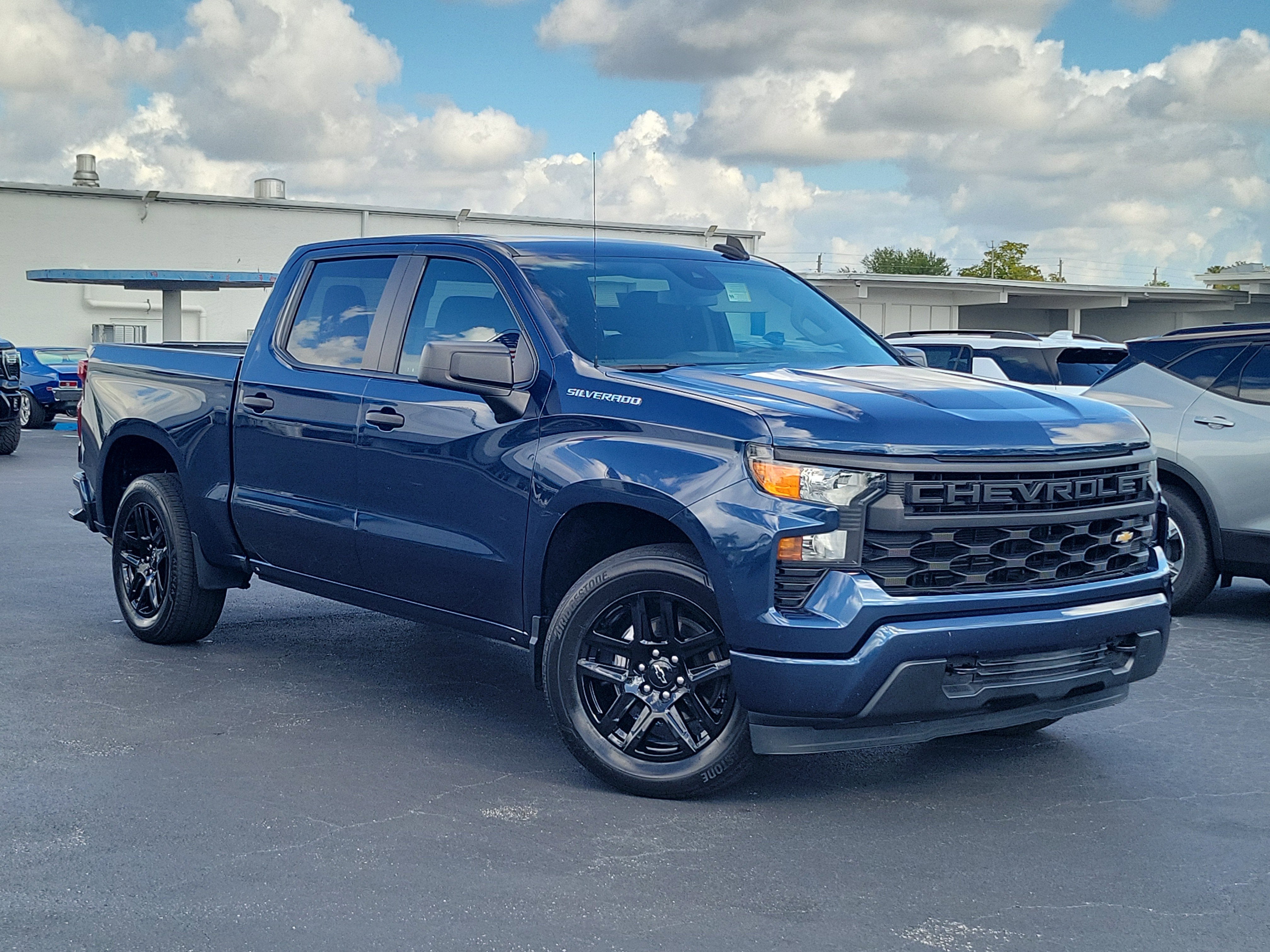 2023 Chevrolet Silverado 1500 Custom