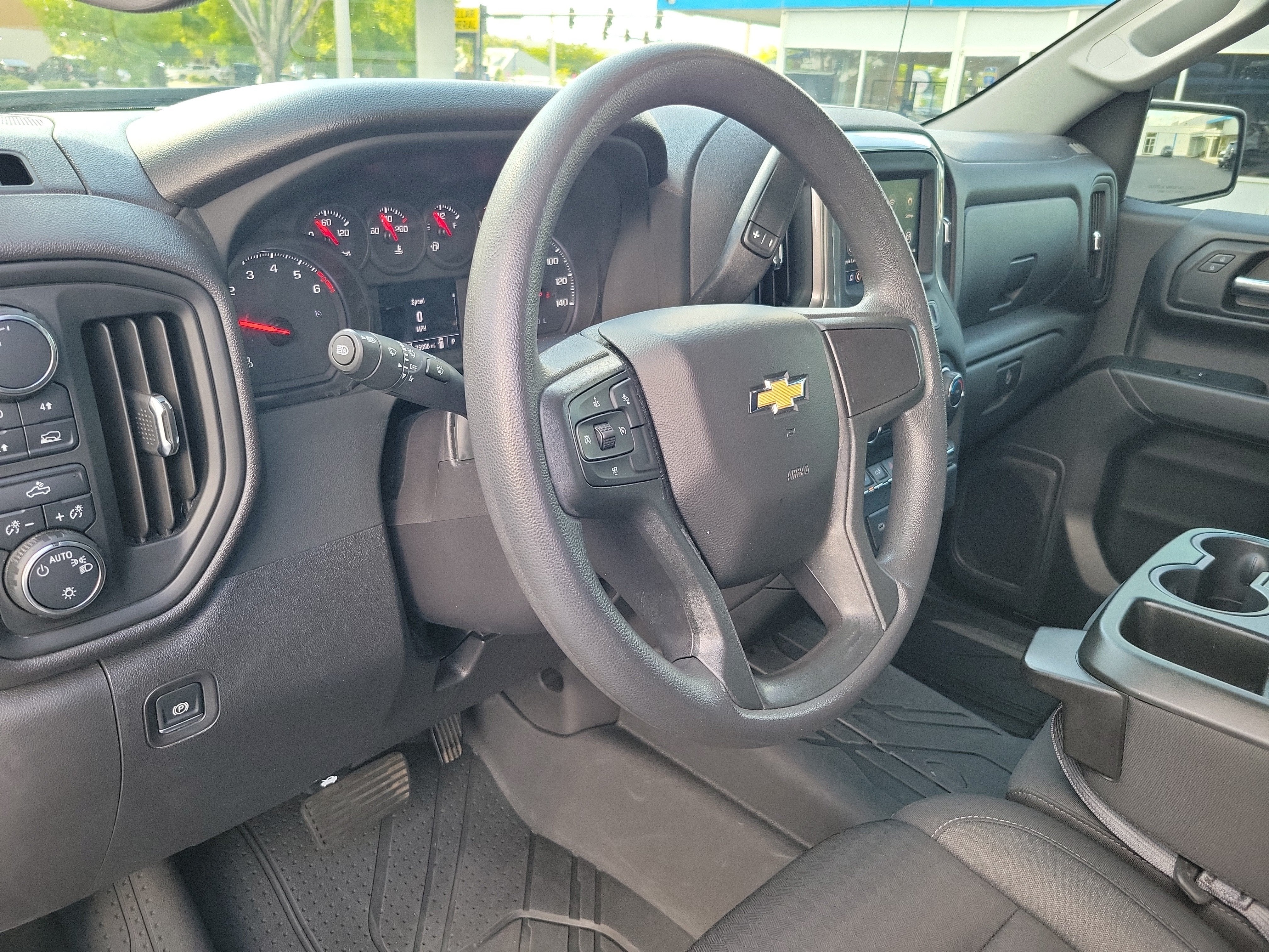 2024 Chevrolet Silverado 1500 Custom